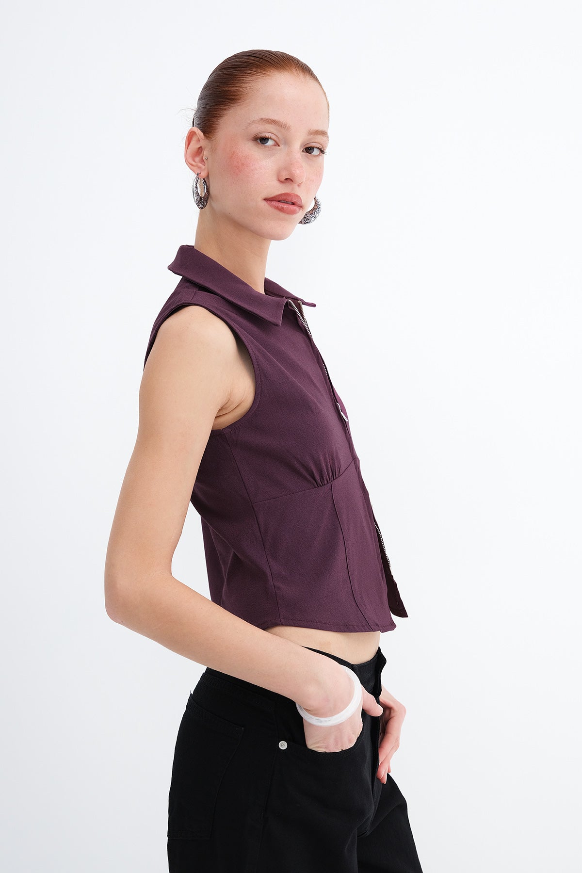 Gardenia_Sleeveless-Zip-Up-Shirt-addax