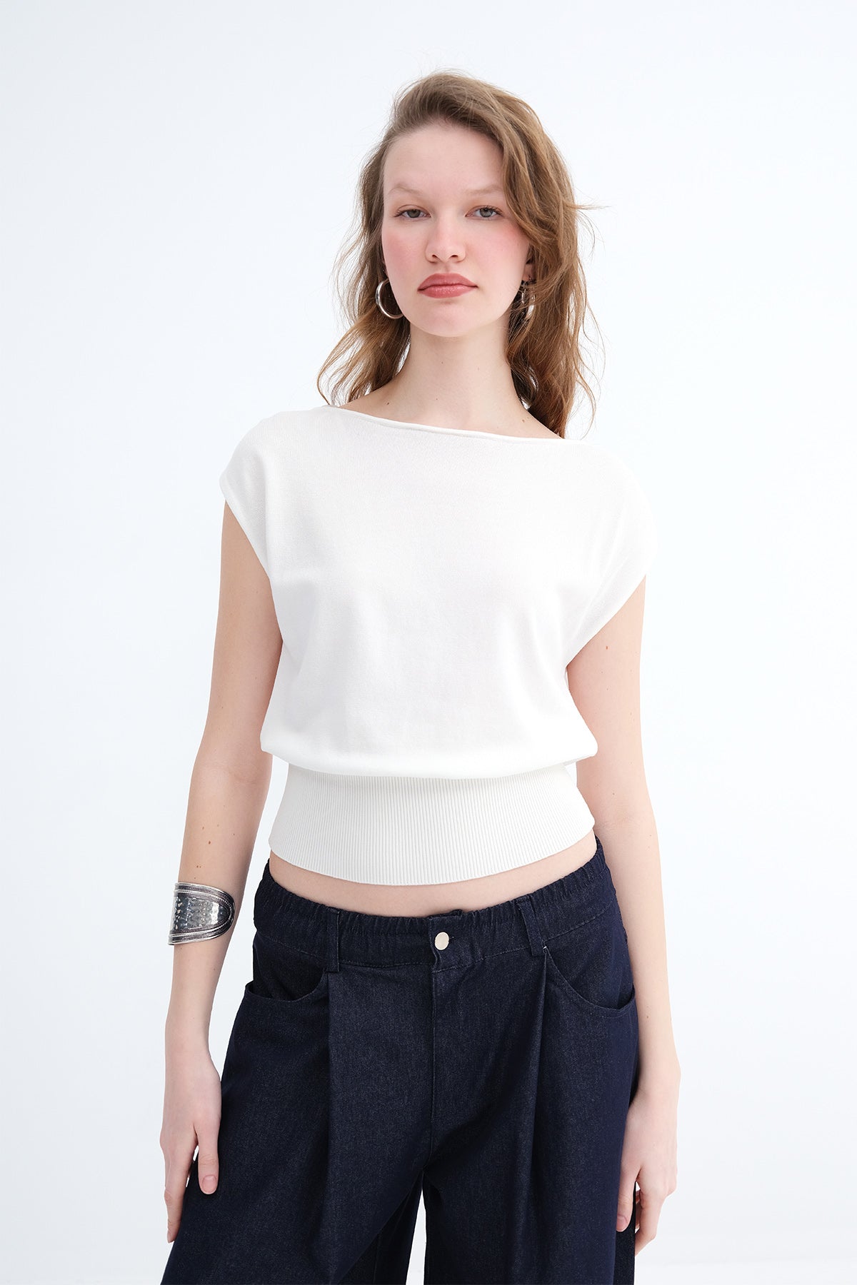 Ecru_Boat-Neck-Knit-Blouse-addax
