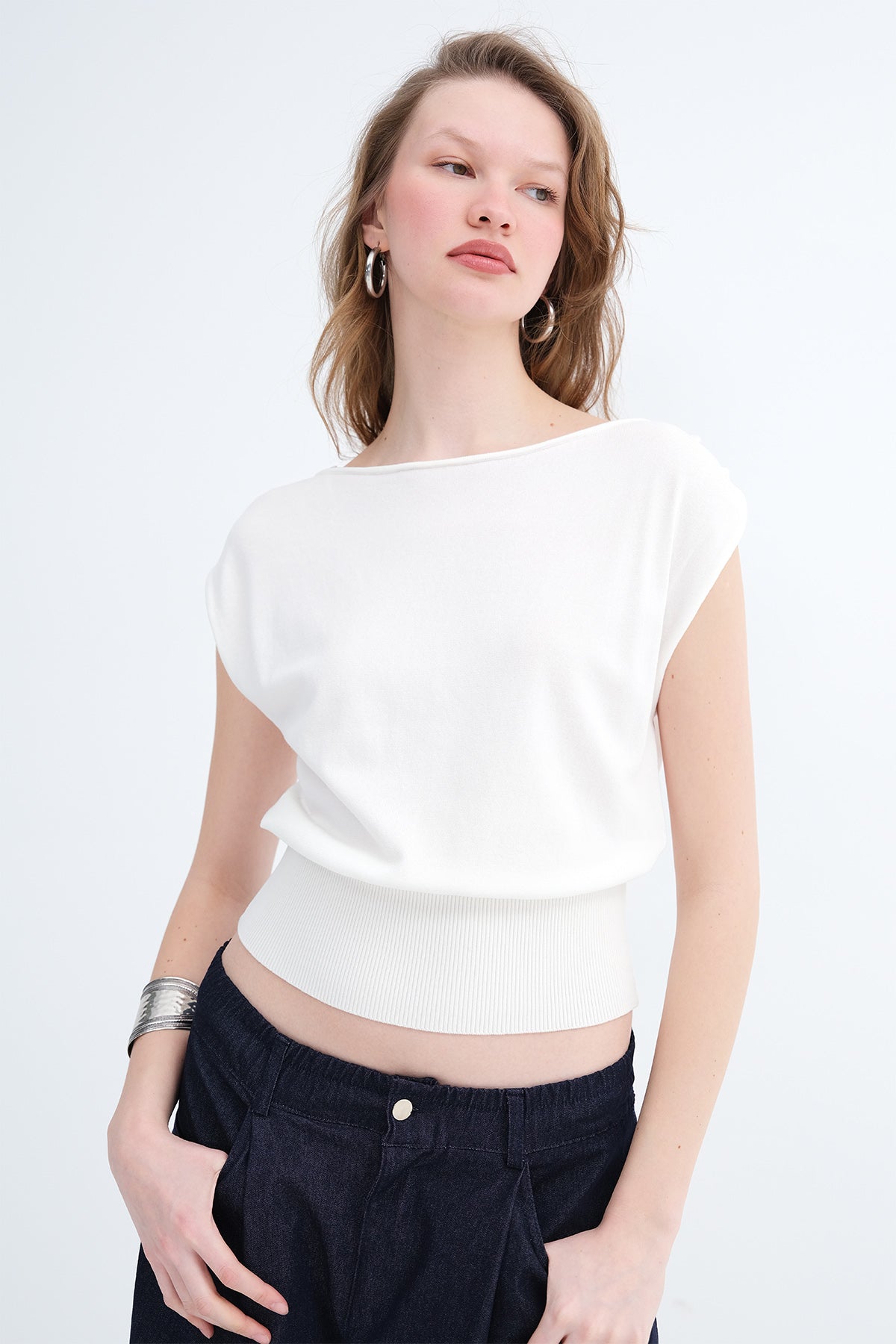 Ecru_Boat-Neck-Knit-Blouse-addax
