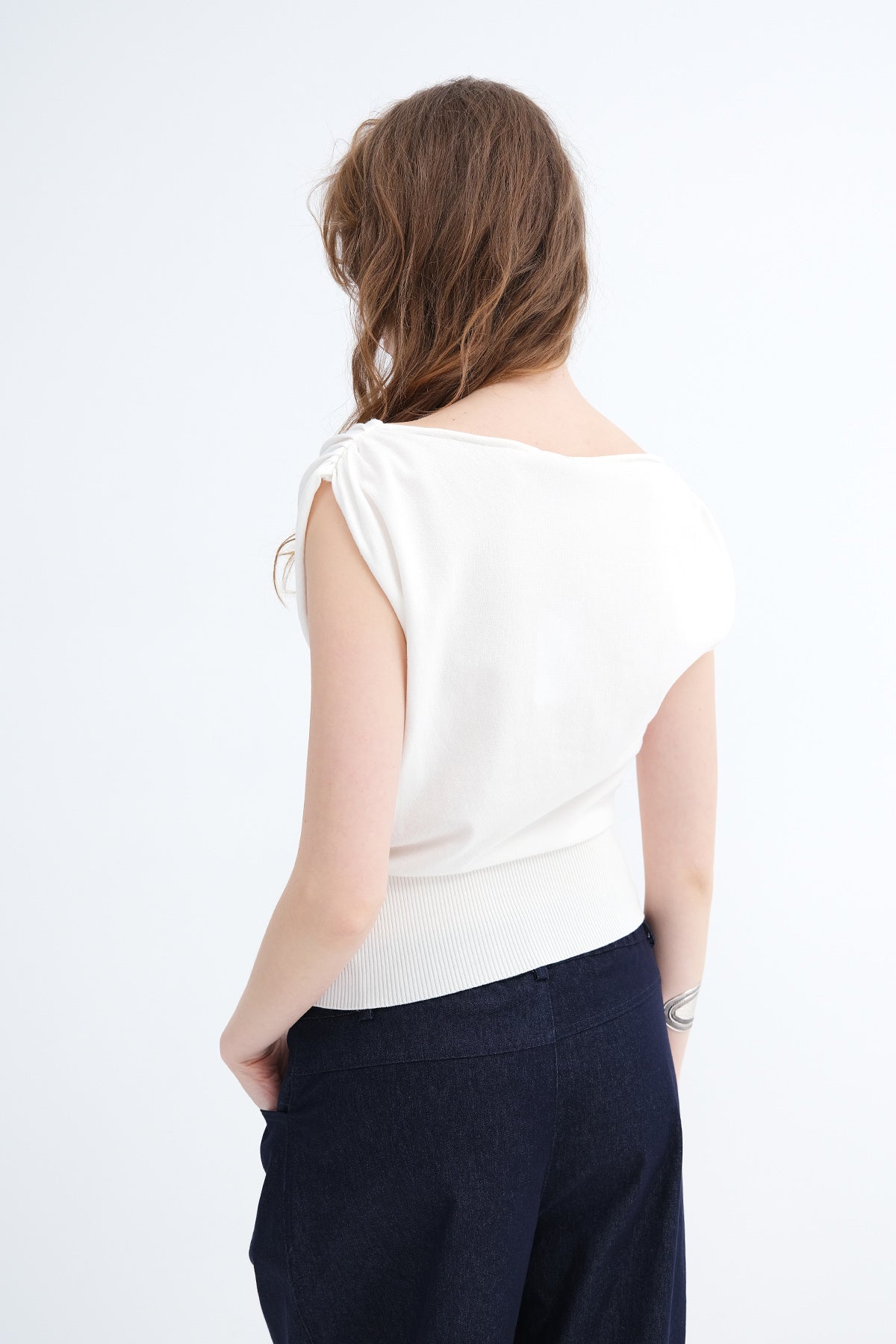Ecru_Boat-Neck-Knit-Blouse-addax