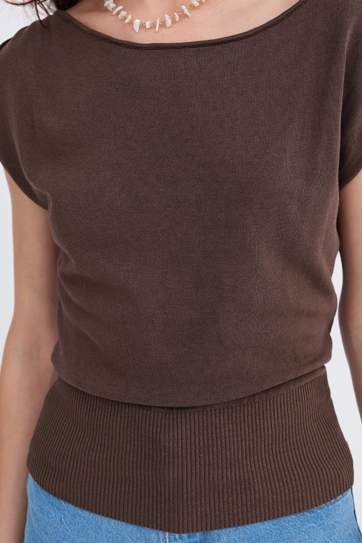 Boat Neck Knit Blouse