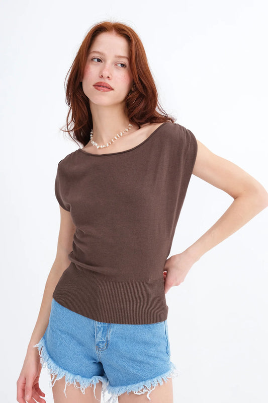 Boat Neck Knit Blouse