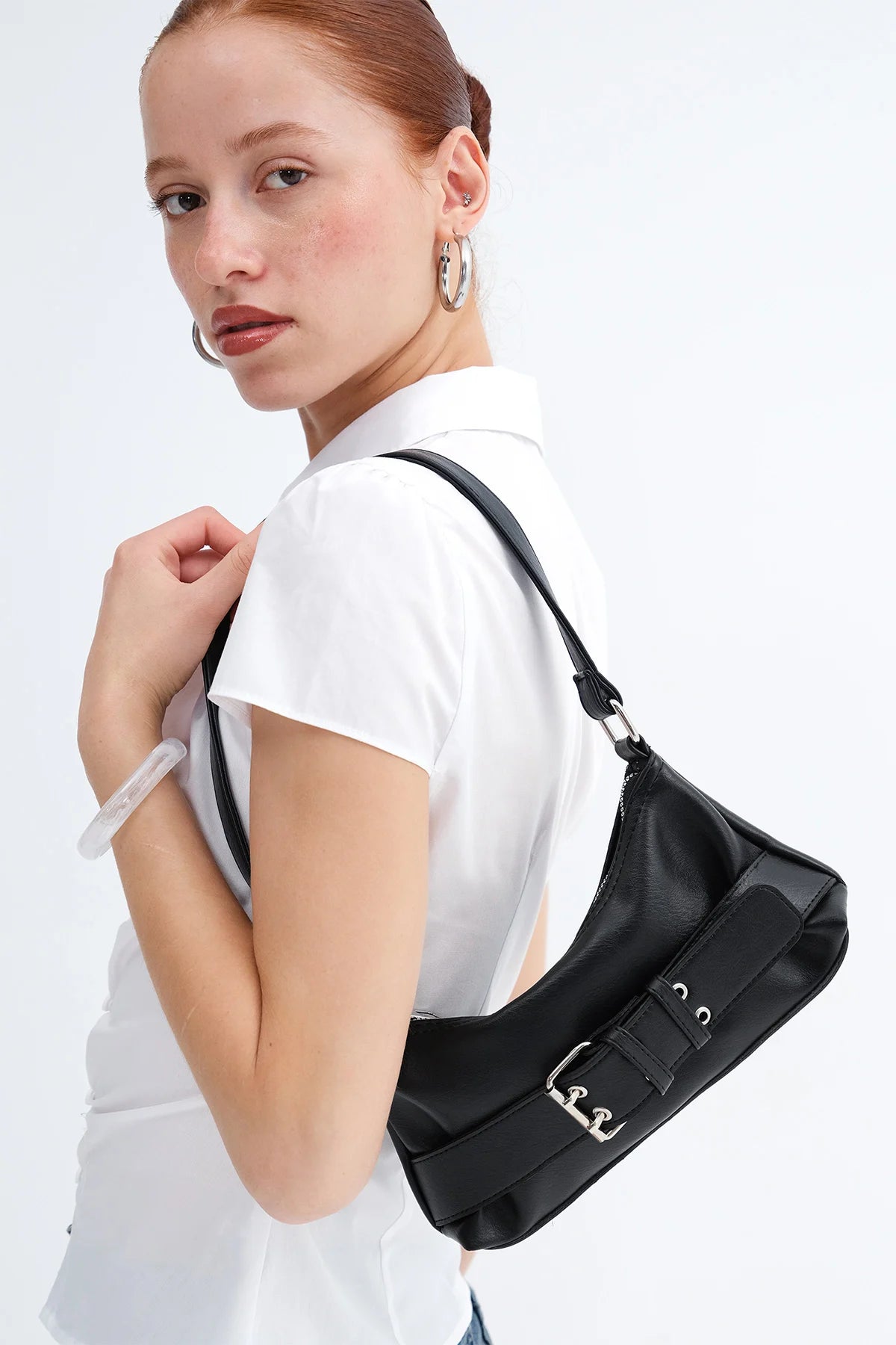 Black_Shoulder-Bag-with-Belt-Detail-addax