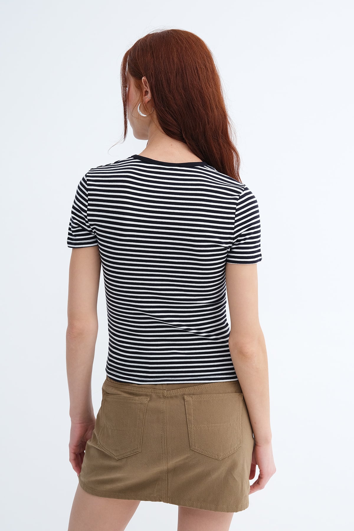 Black---Ecru_Striped-Short-Sleeve-T-Shirt-addax