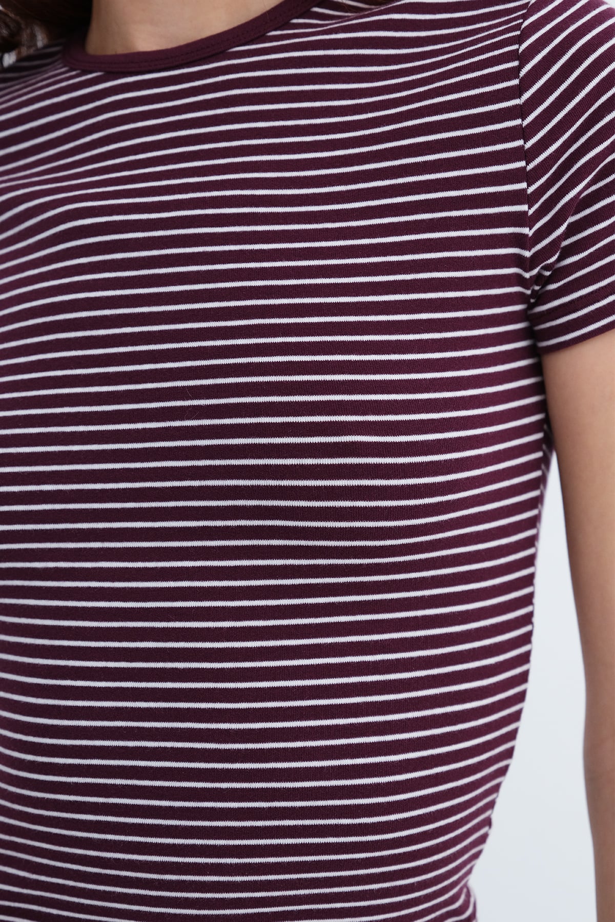 Burgundy---Ecru_Striped-Short-Sleeve-T-Shirt-addax