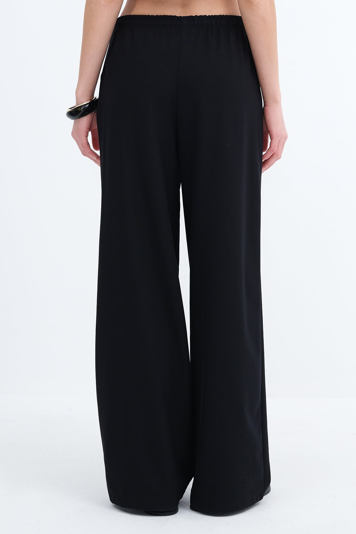 Black_Elastic-Waist-Wide-Leg-Pants-addax