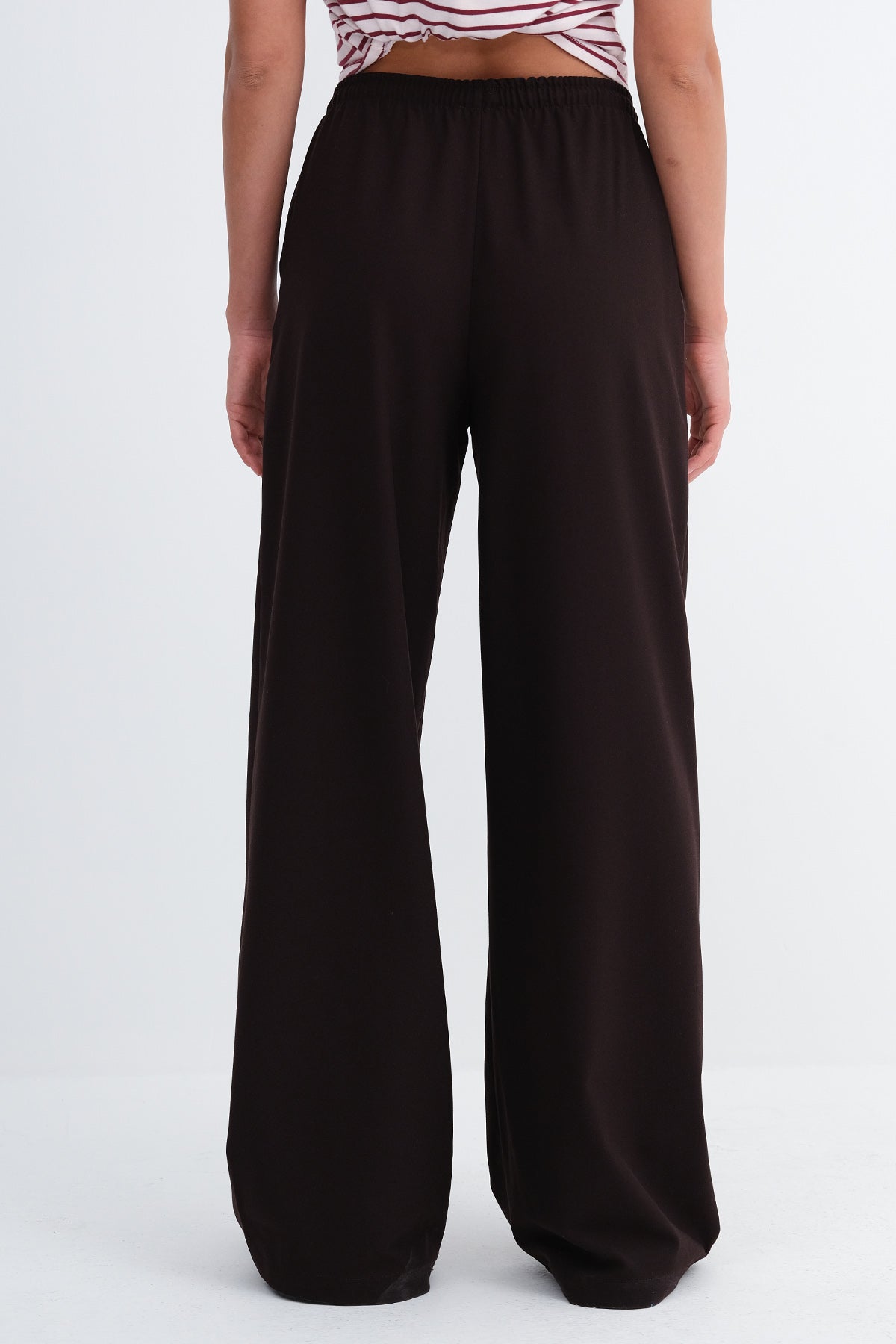 Bitter-Coffee_Elastic-Waist-Wide-Leg-Pants-addax