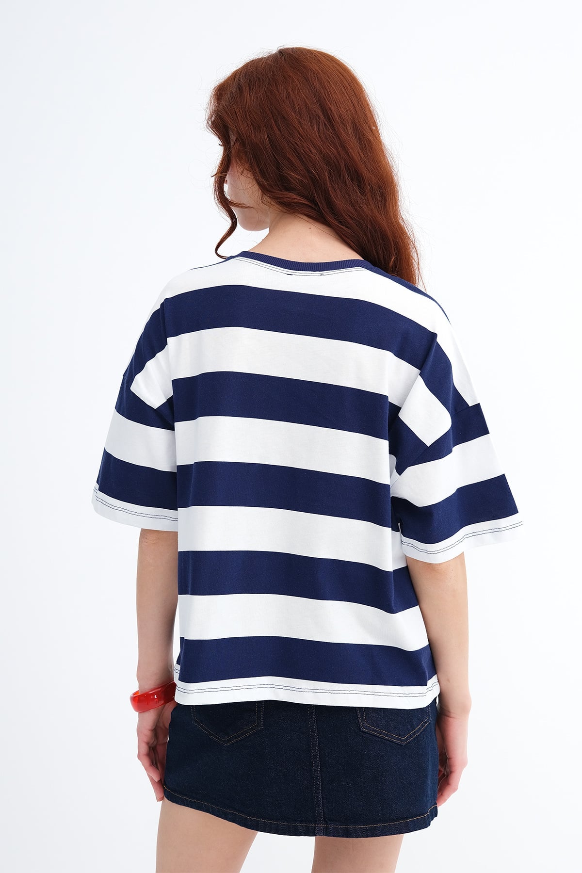 Night-Blue---Ecru_Striped-T-shirt-addax