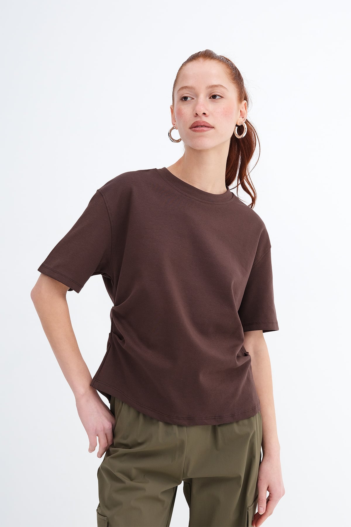 Brown_Side-Ruched-T-Shirt-addax