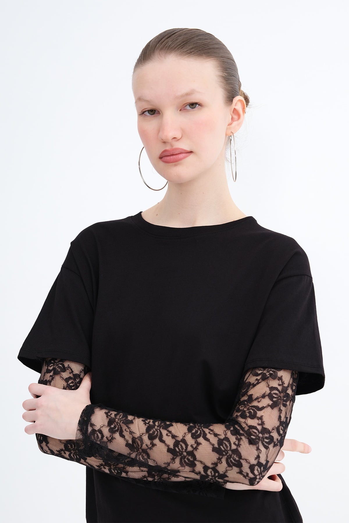 Black_Lace-Detail-Long-Sleeve-T-Shirt-addax