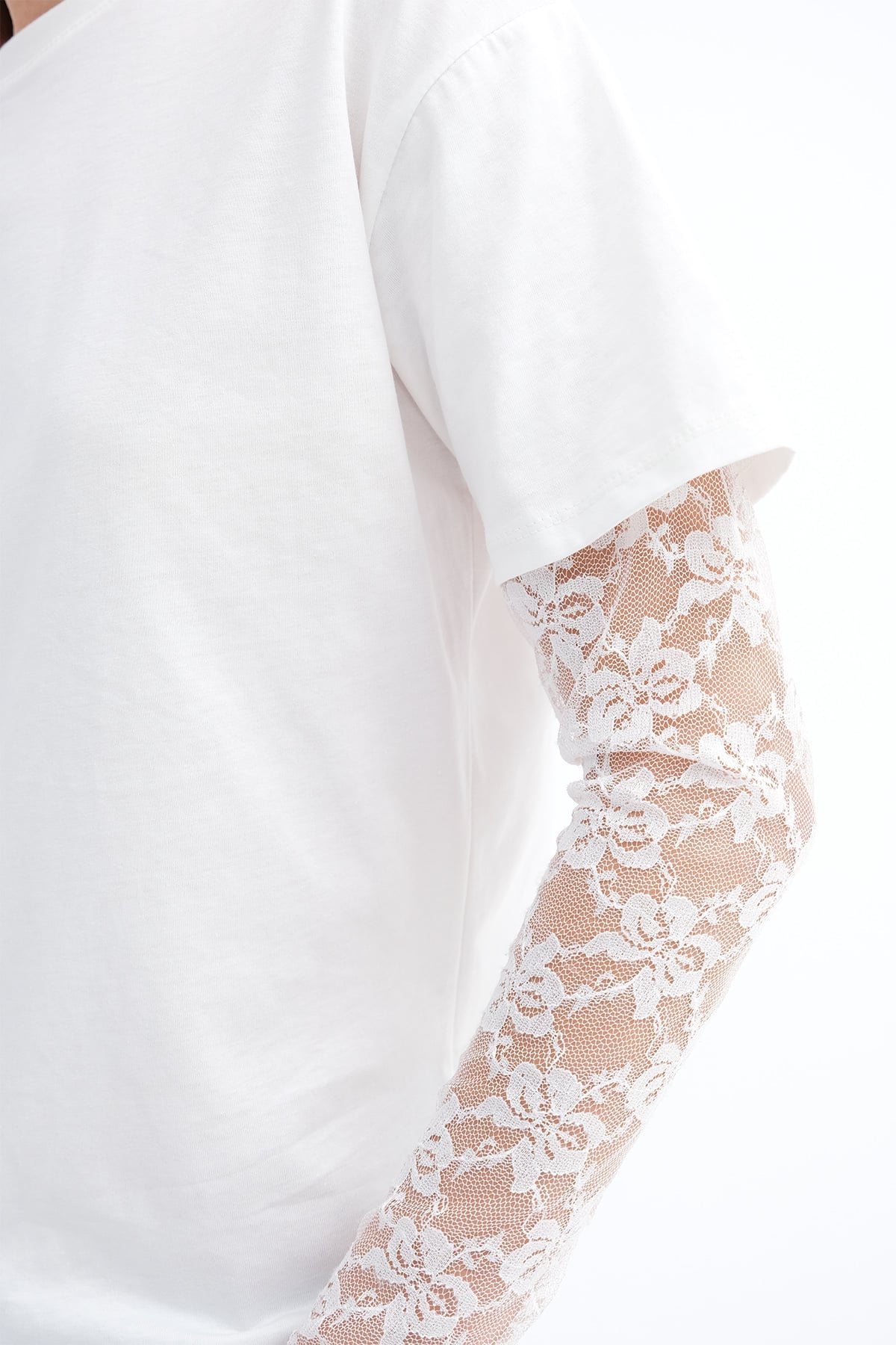 Ecru_Lace-Detail-Long-Sleeve-T-Shirt-addax