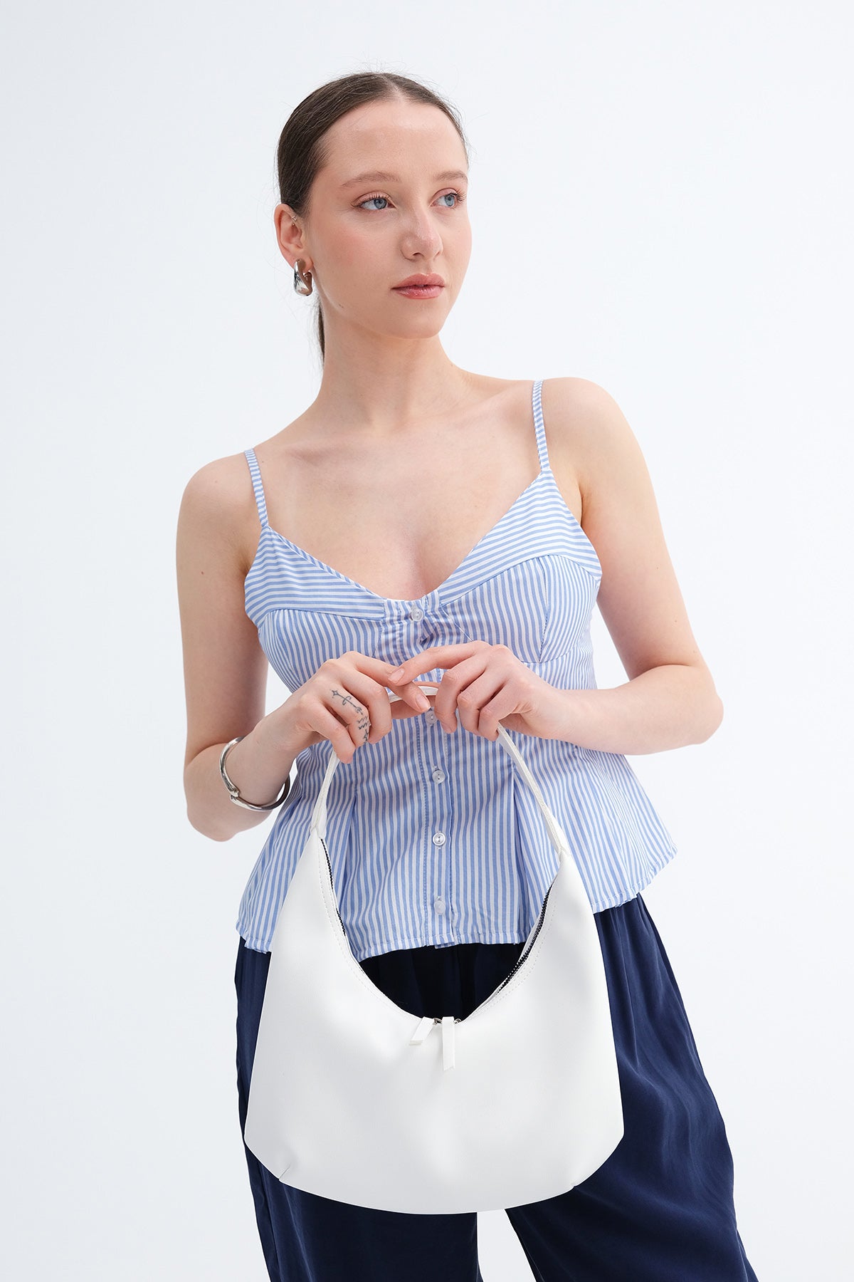 White_Zippered-Hand-and-Shoulder-Bag-addax