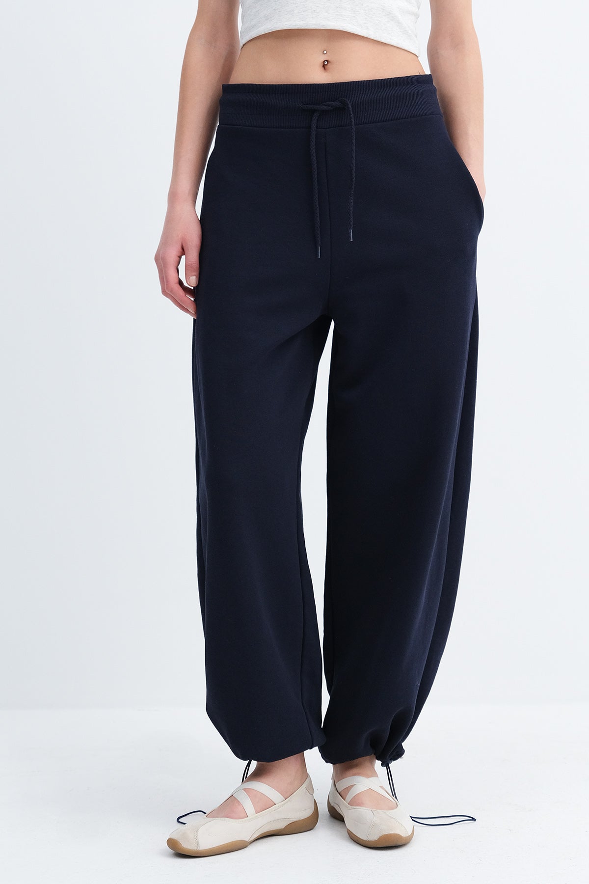 Night-Blue_Elastic-Waist-Sweatpants-with-Adjustable-Hem-addax