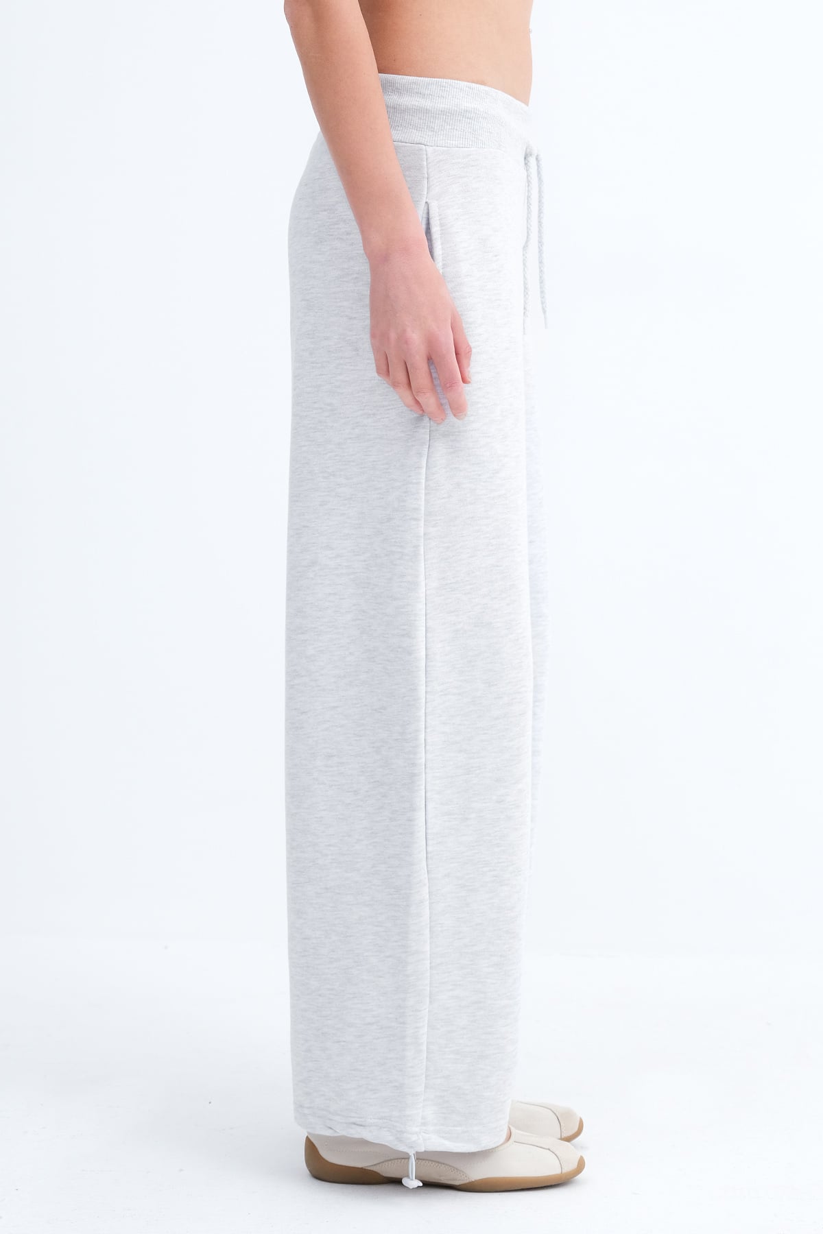Snow-Melange_Elastic-Waist-Sweatpants-with-Adjustable-Hem-addax