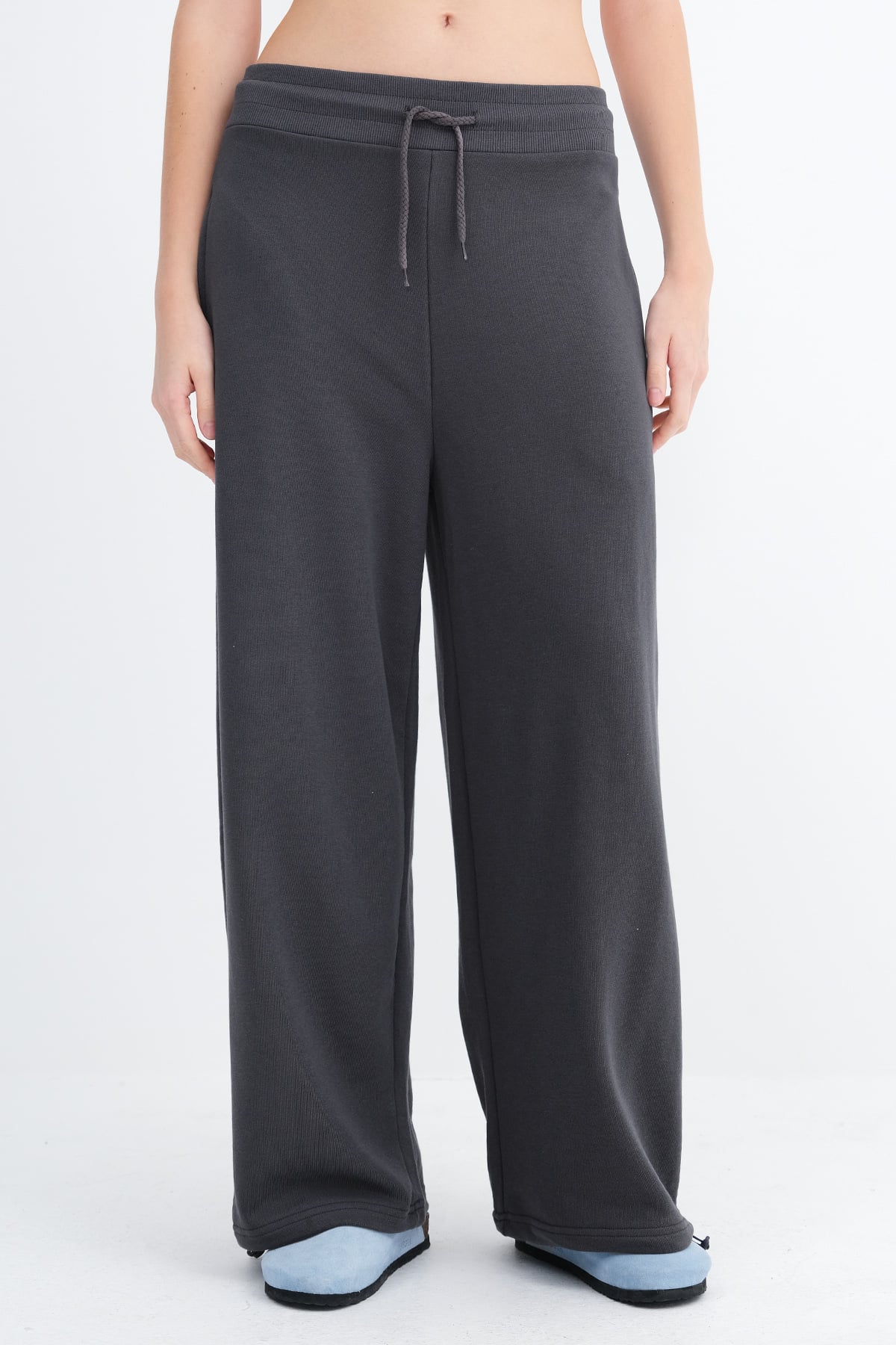 L.Charcoal_Elastic-Waist-Sweatpants-with-Adjustable-Hem-addax