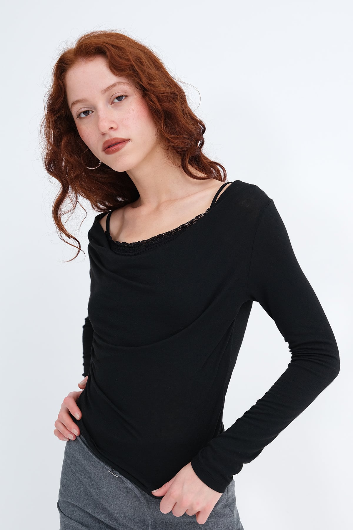 Black_Lace-Collar-Blouse-addax