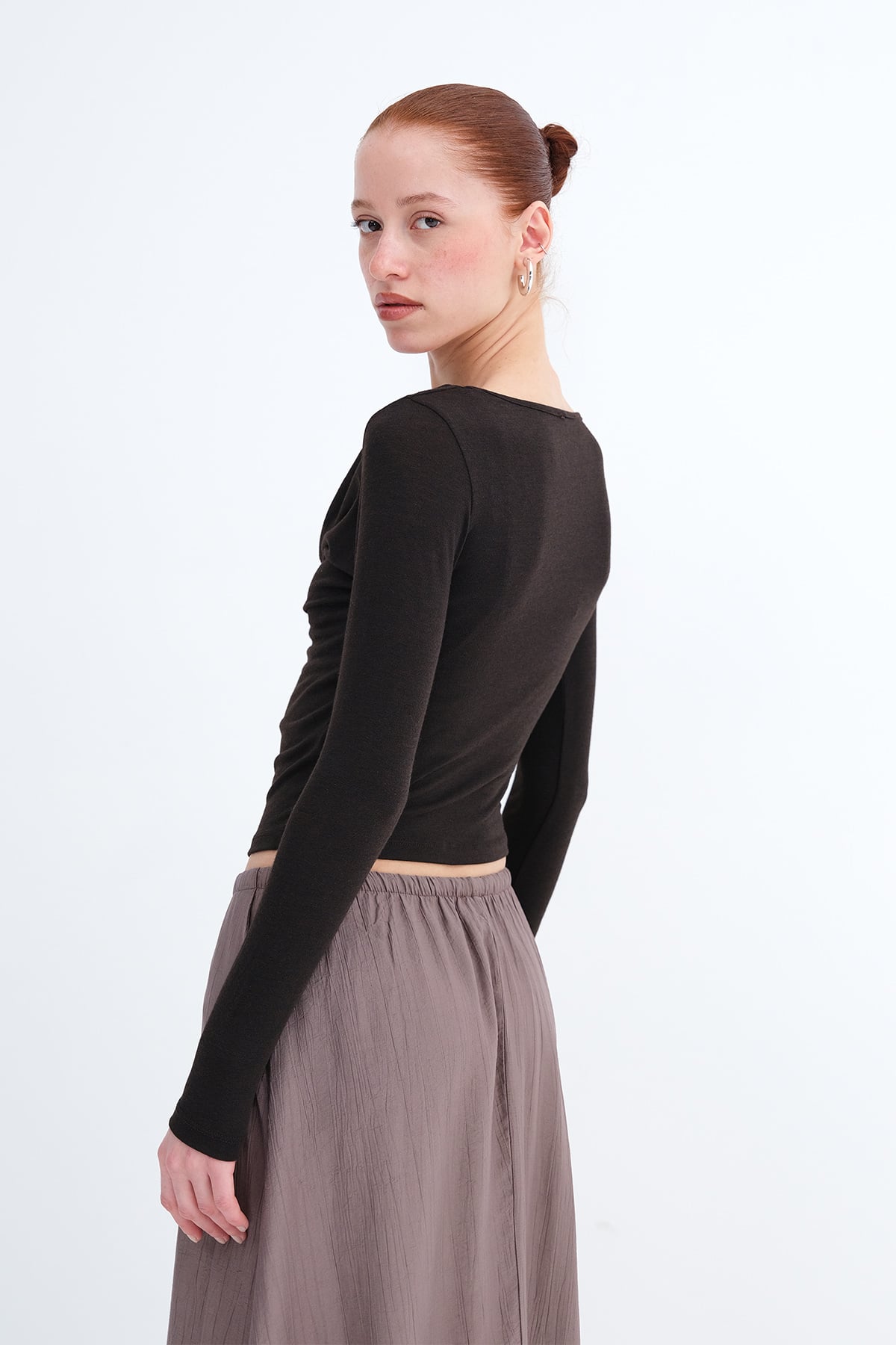 Bitter-Coffee_Lace-Collar-Blouse-addax