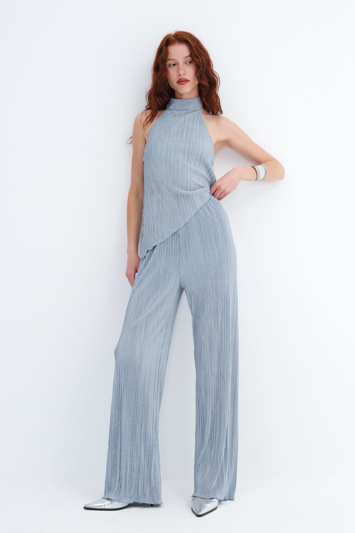 Blue_Pleated-Wide-Leg-Pants-addax