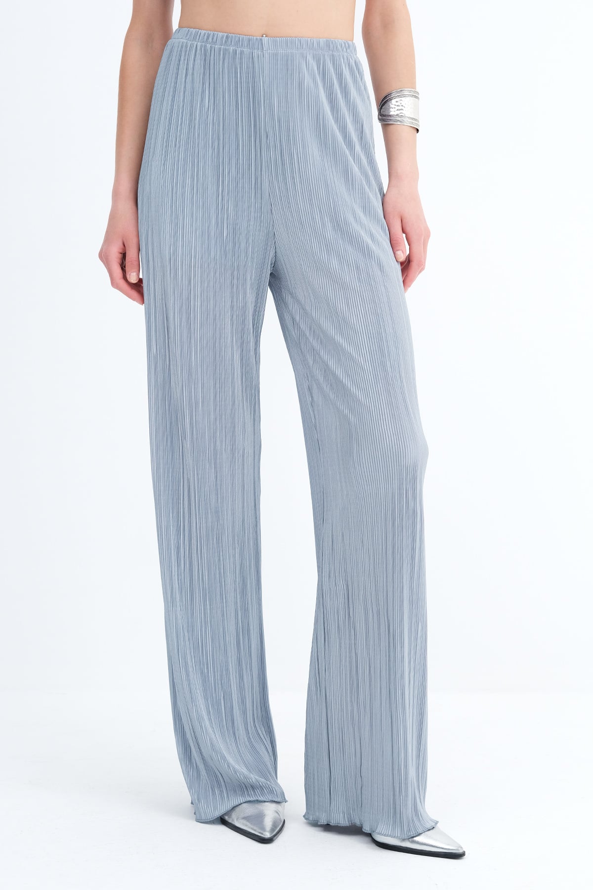 Blue_Pleated-Wide-Leg-Pants-addax
