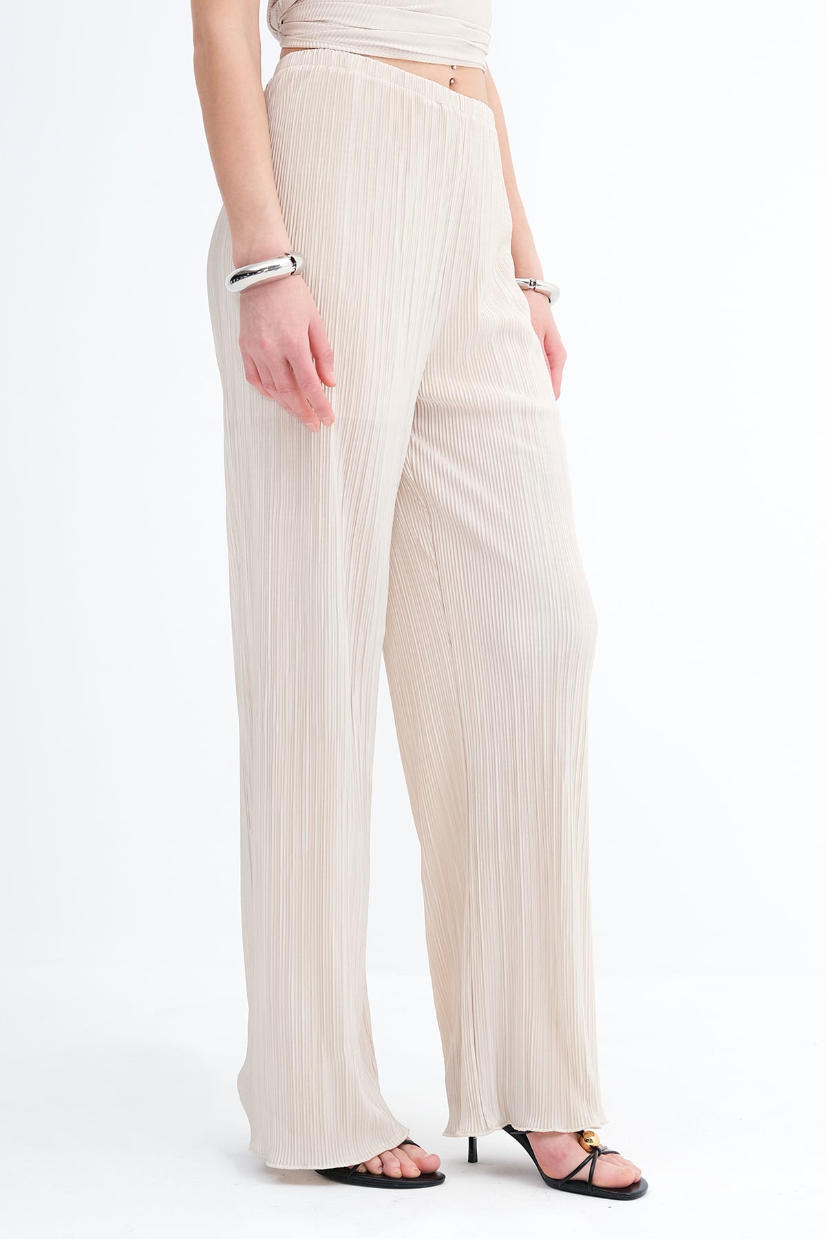 Beige_Pleated-Wide-Leg-Pants-addax