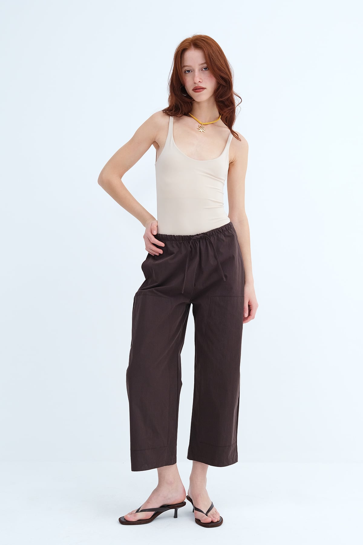 Bitter-Coffee_Pants-with-Elastic-Waist-addax