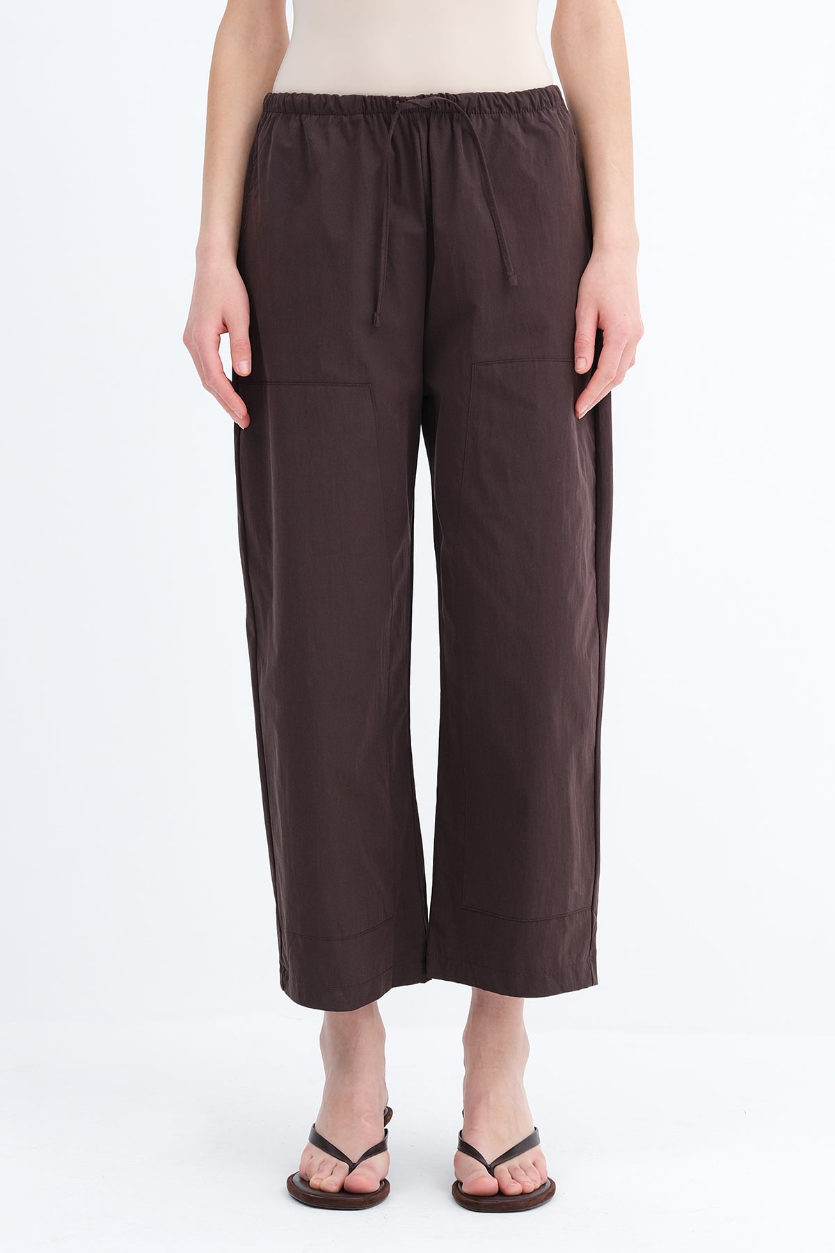 Bitter-Coffee_Pants-with-Elastic-Waist-addax