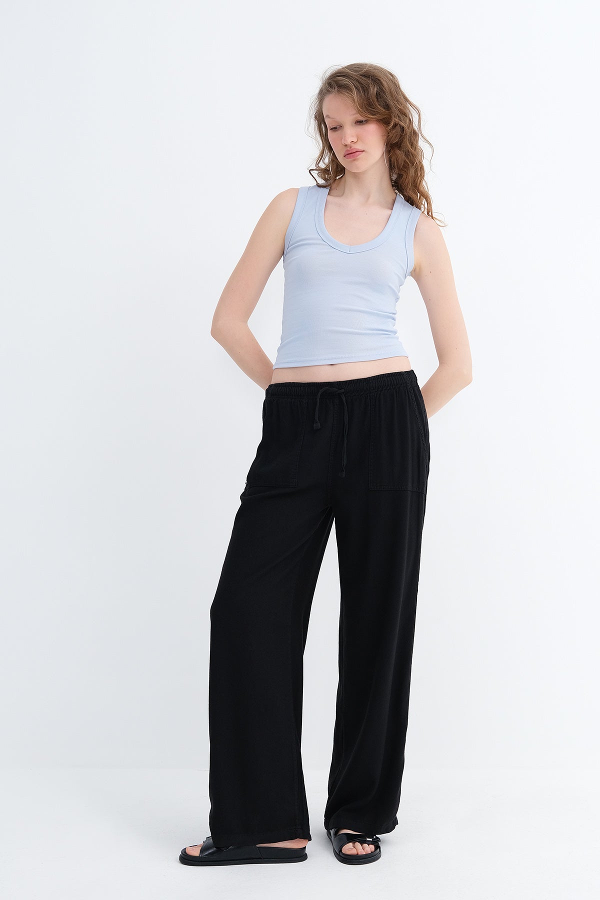 Black_Elastic-Waist-Wide-Leg-Trousers-addax