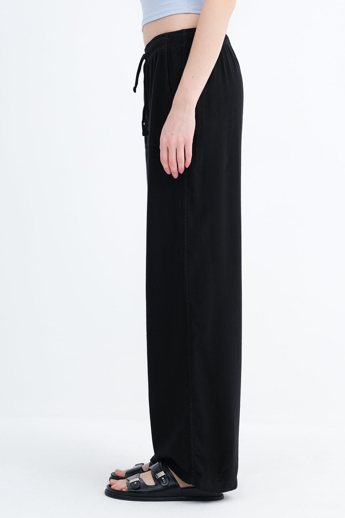 Black_Elastic-Waist-Wide-Leg-Trousers-addax