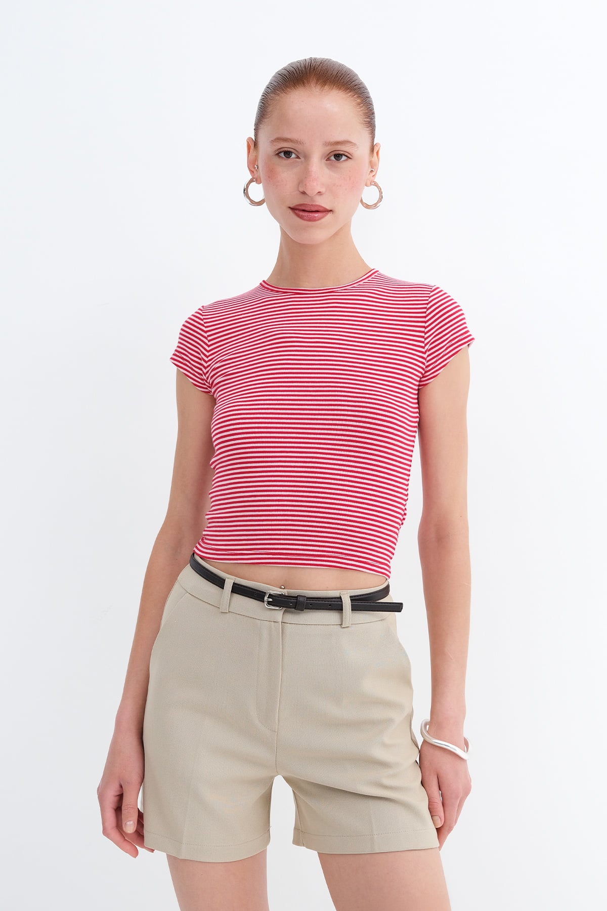 Lotus-Red_Bisiklet-Yaka-Çizgili-T-shirt-P1938-addax