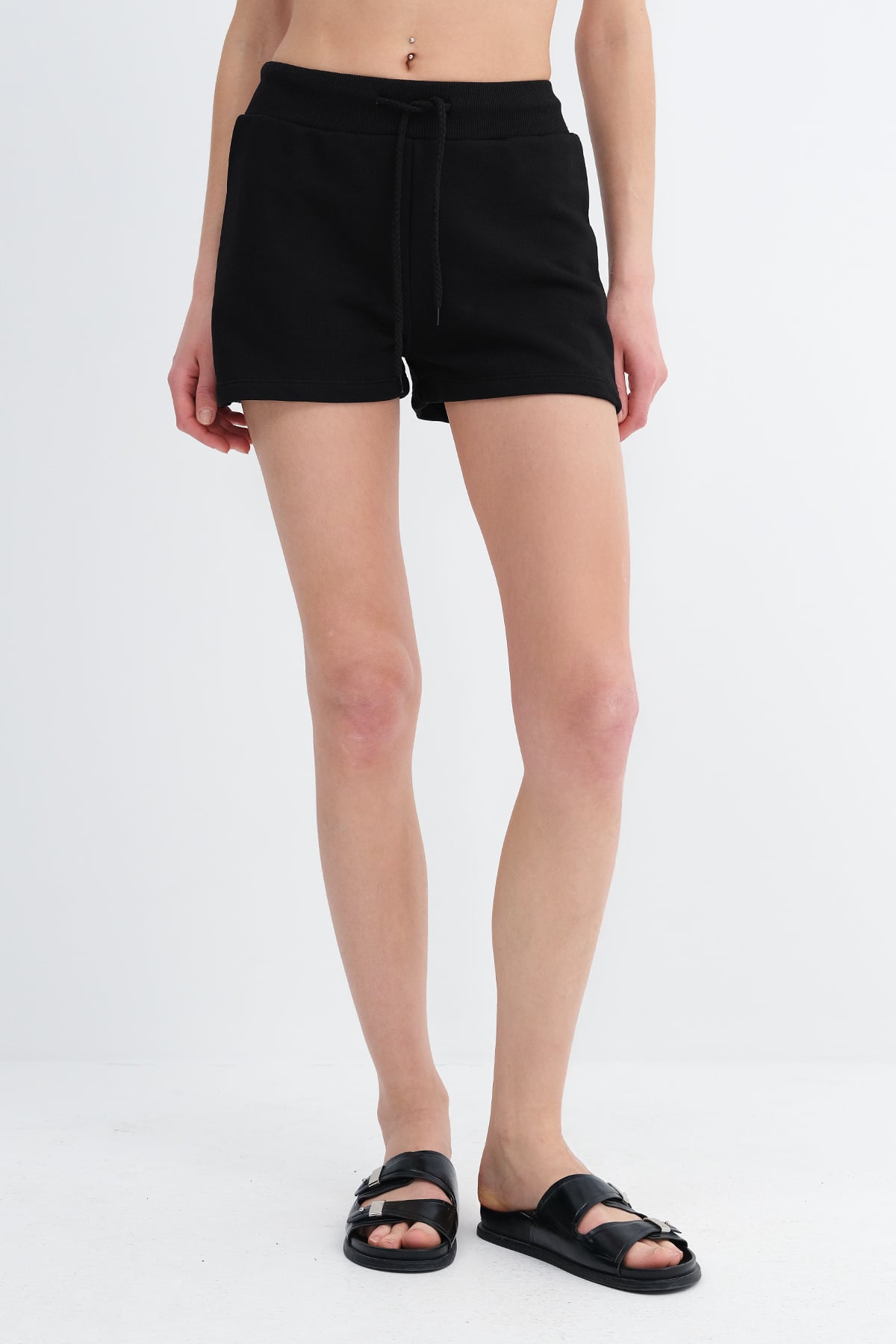 Black_Elastic-Waist-Shorts-addax