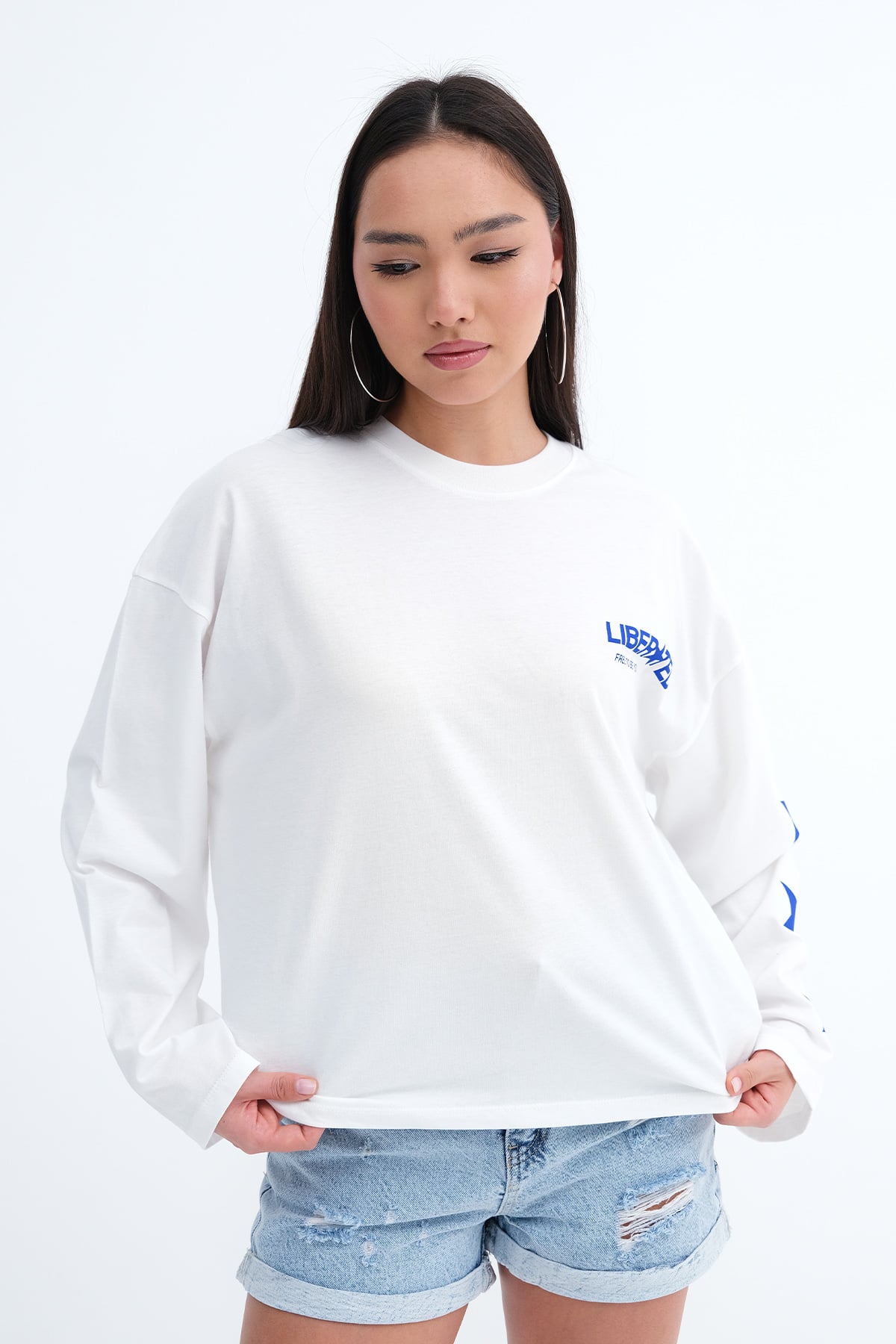 Ecru_Printed-Long-Sleeve-T-Shirt-addax