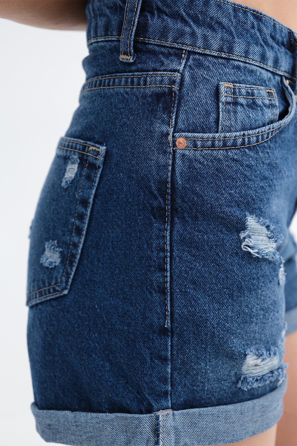 Blue_Ripped-Detail-Denim-Shorts-addax