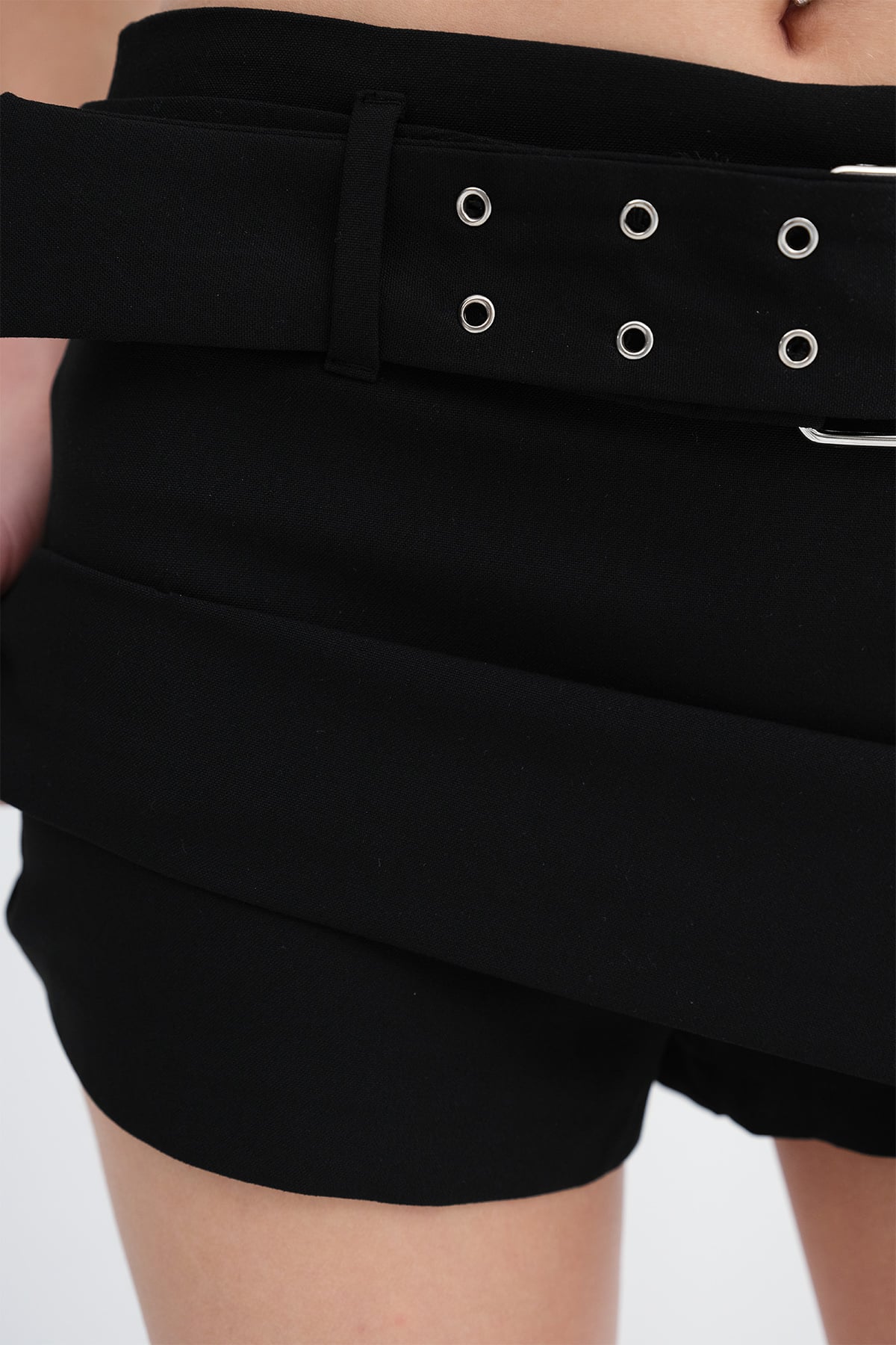 Black_Belted-Skort-addax