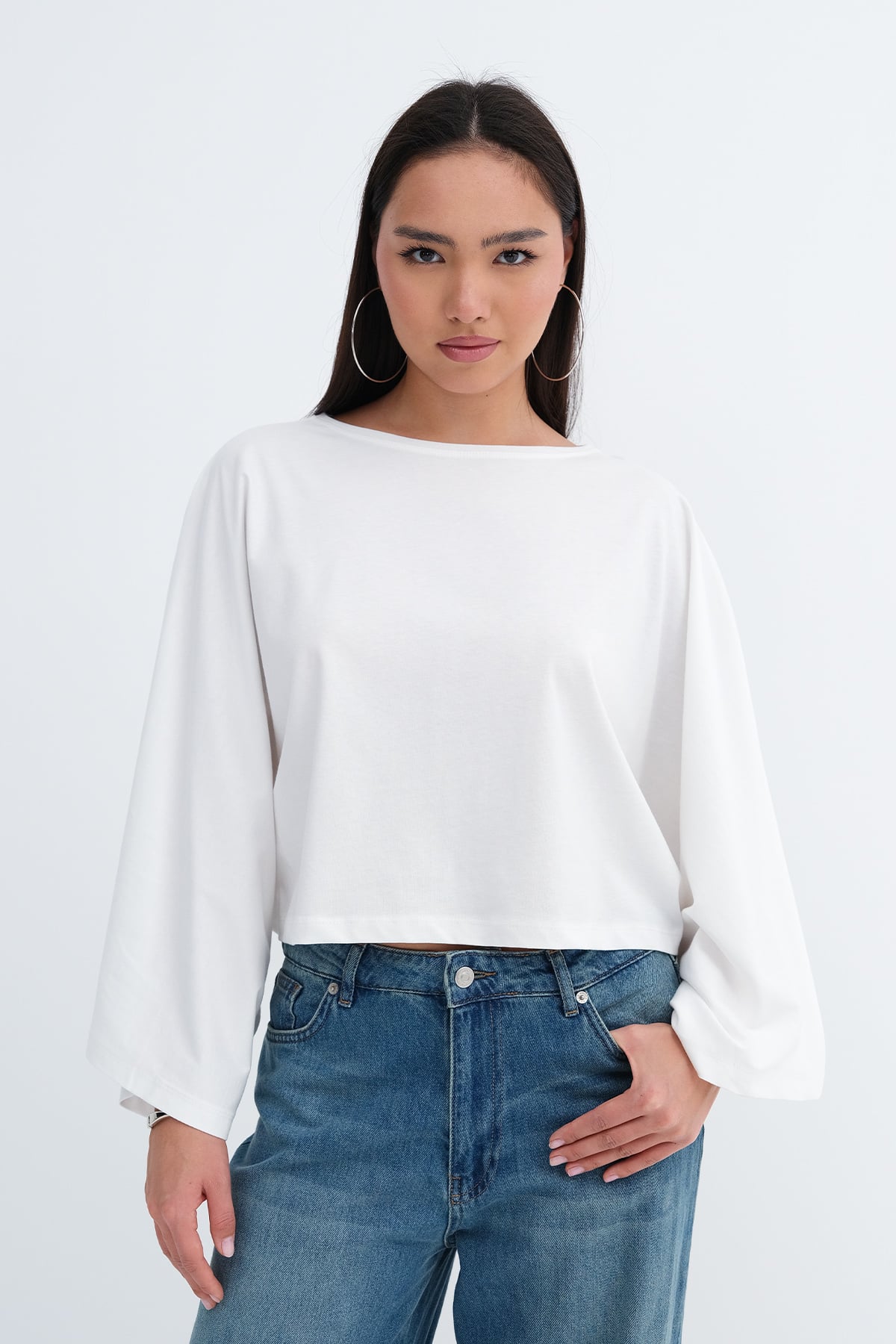 Ecru_Long-Sleeve-Basic-T-shirt-addax