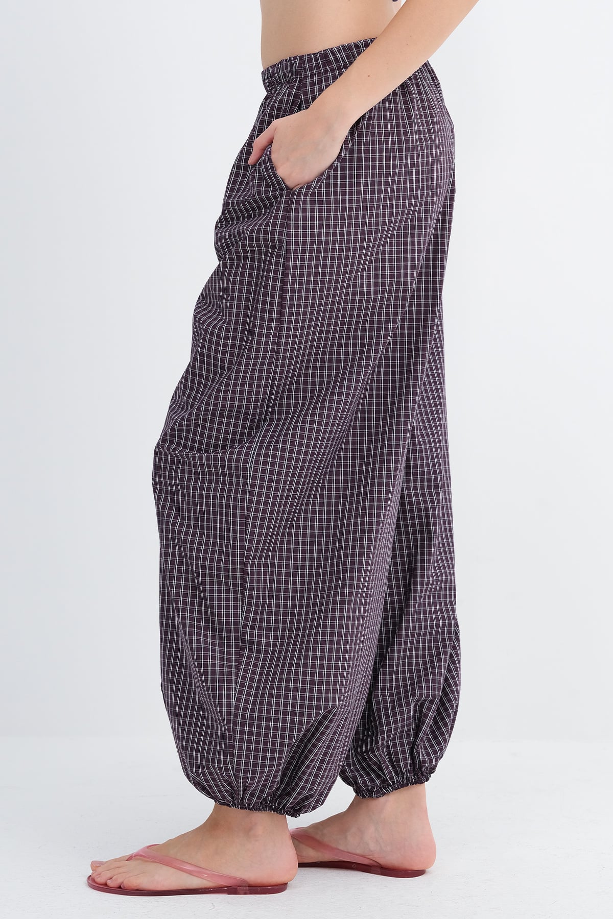 Gardenia_Plaid-Jogger-Pants-addax