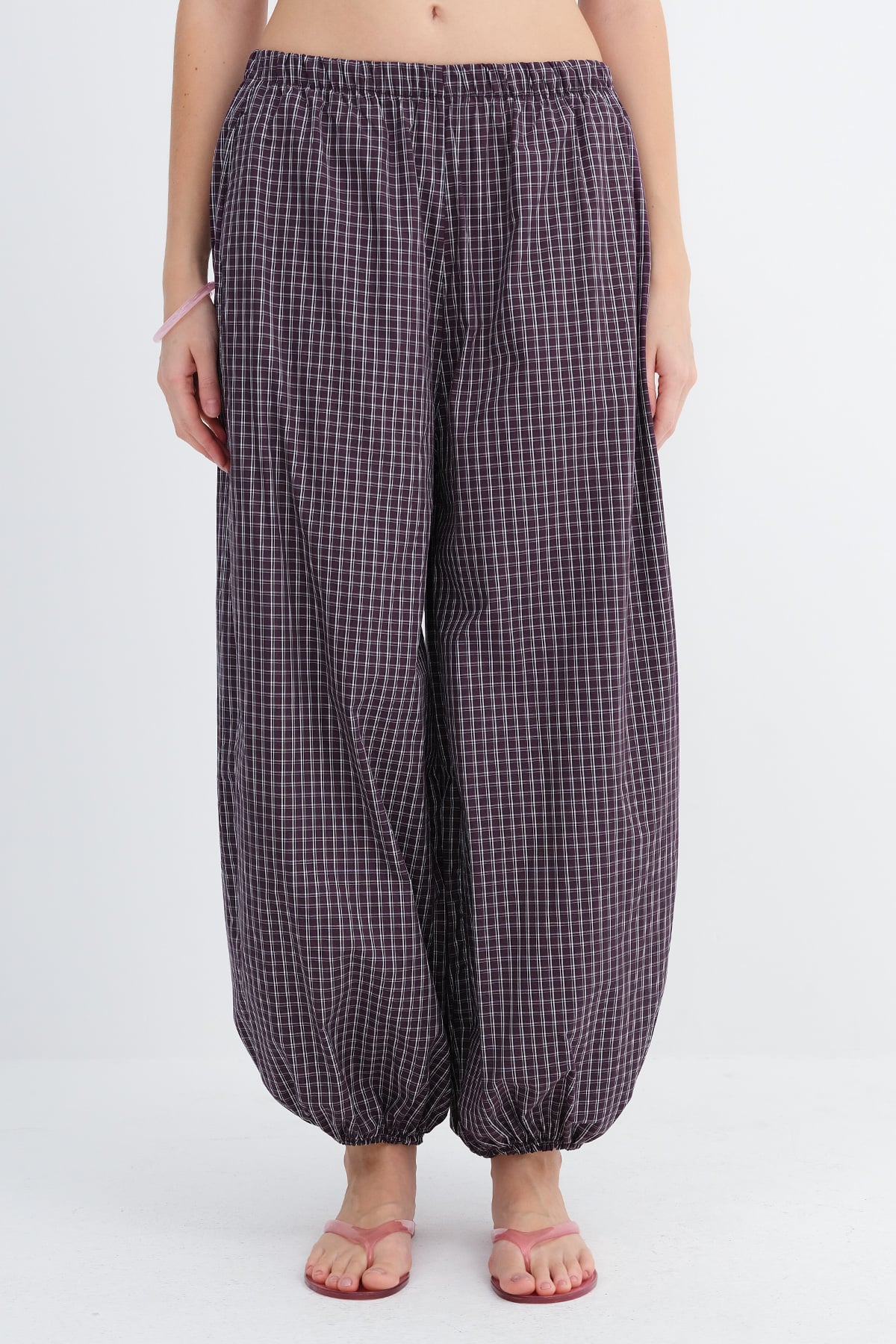 Gardenia_Plaid-Jogger-Pants-addax
