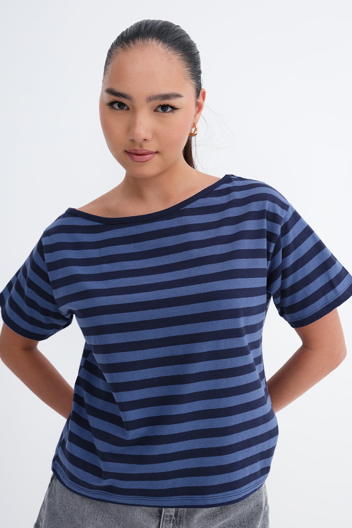 Marlin-Night-blue_Striped-T-shirt-addax