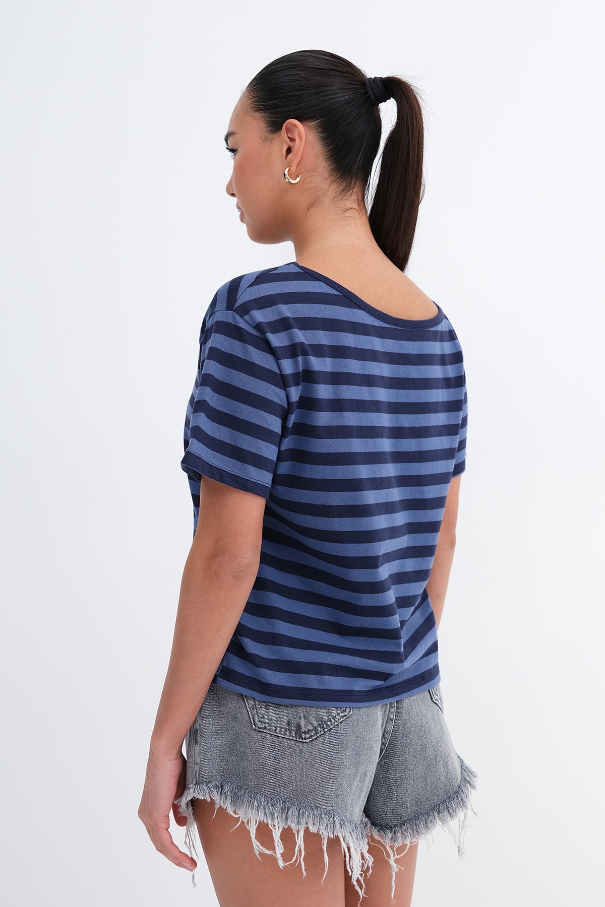 Marlin-Night-blue_Striped-T-shirt-addax