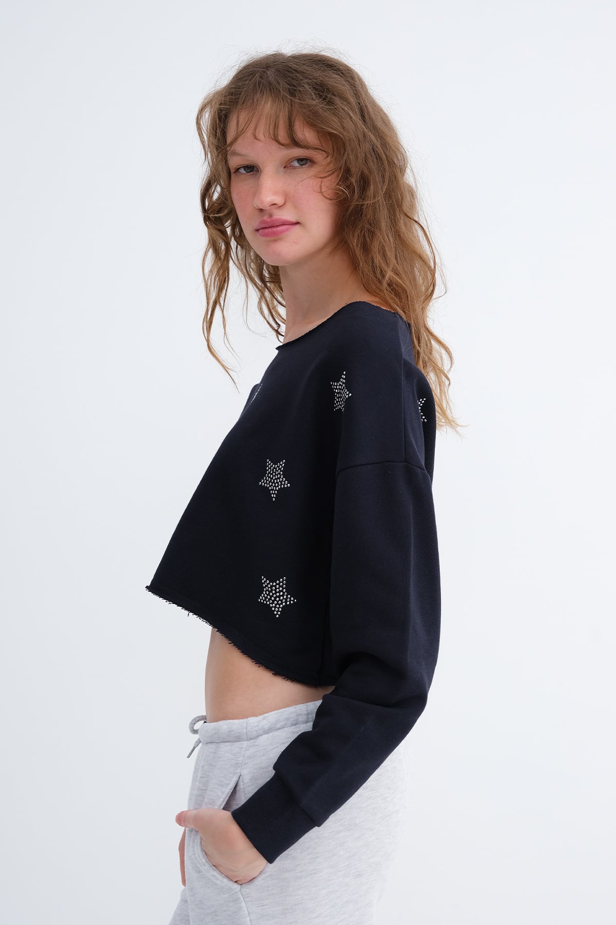 Dark-Night-Blue_Star-Patterned-Rhinestone-Crop-Sweatshirt-addax