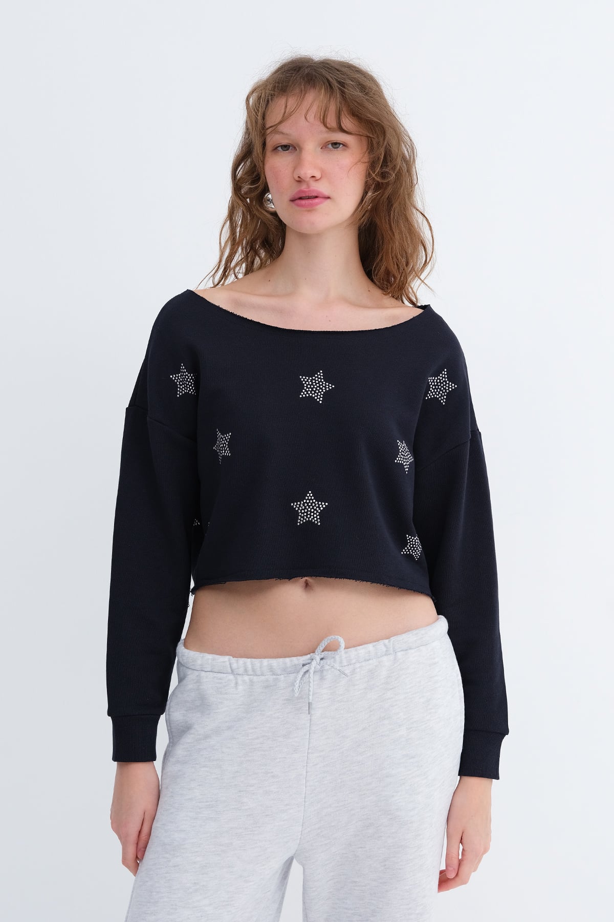 Star Patterned Rhinestone Crop Sweatshirt