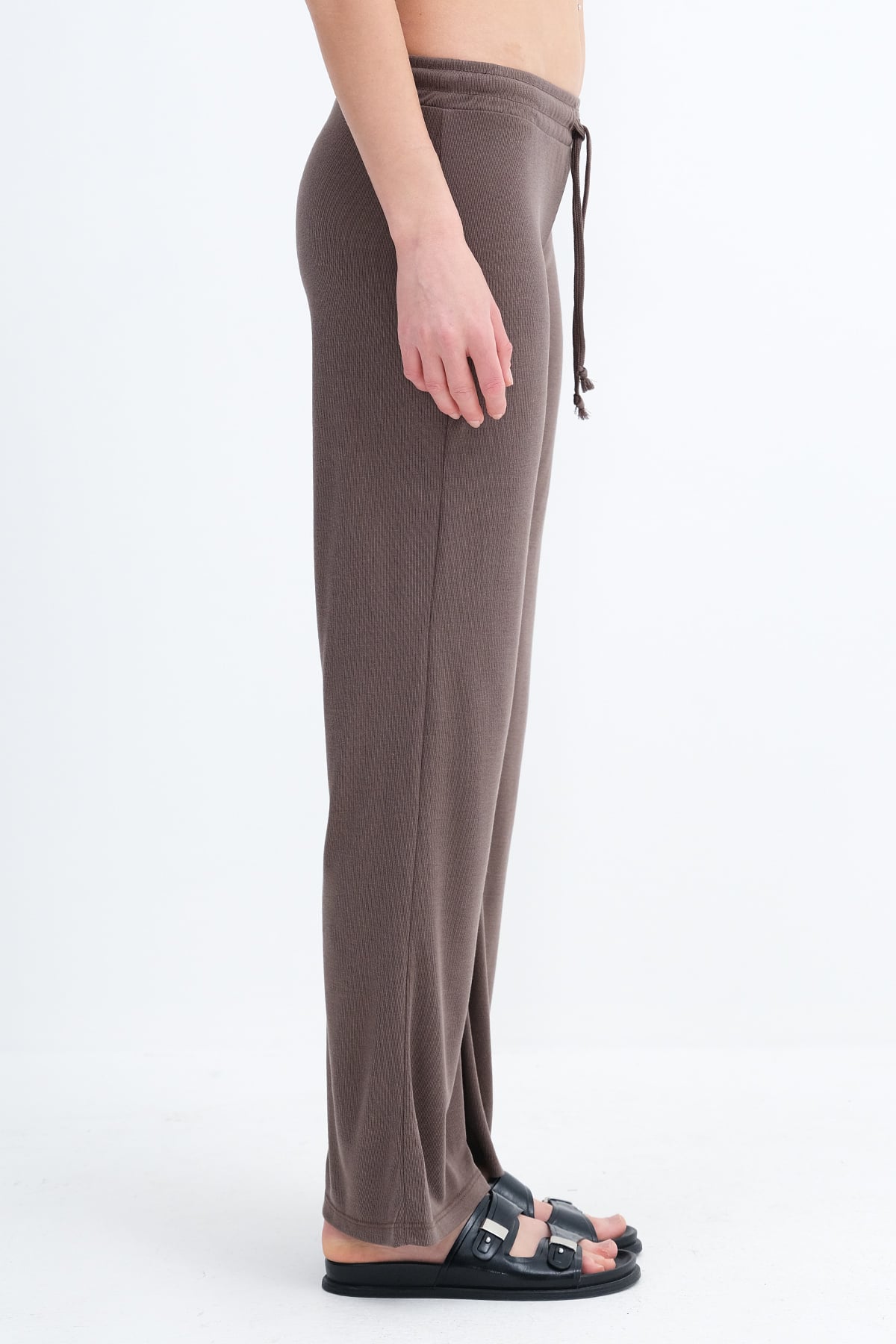 Brown_Elastic-Waist-Modal-Sweatpants-addax