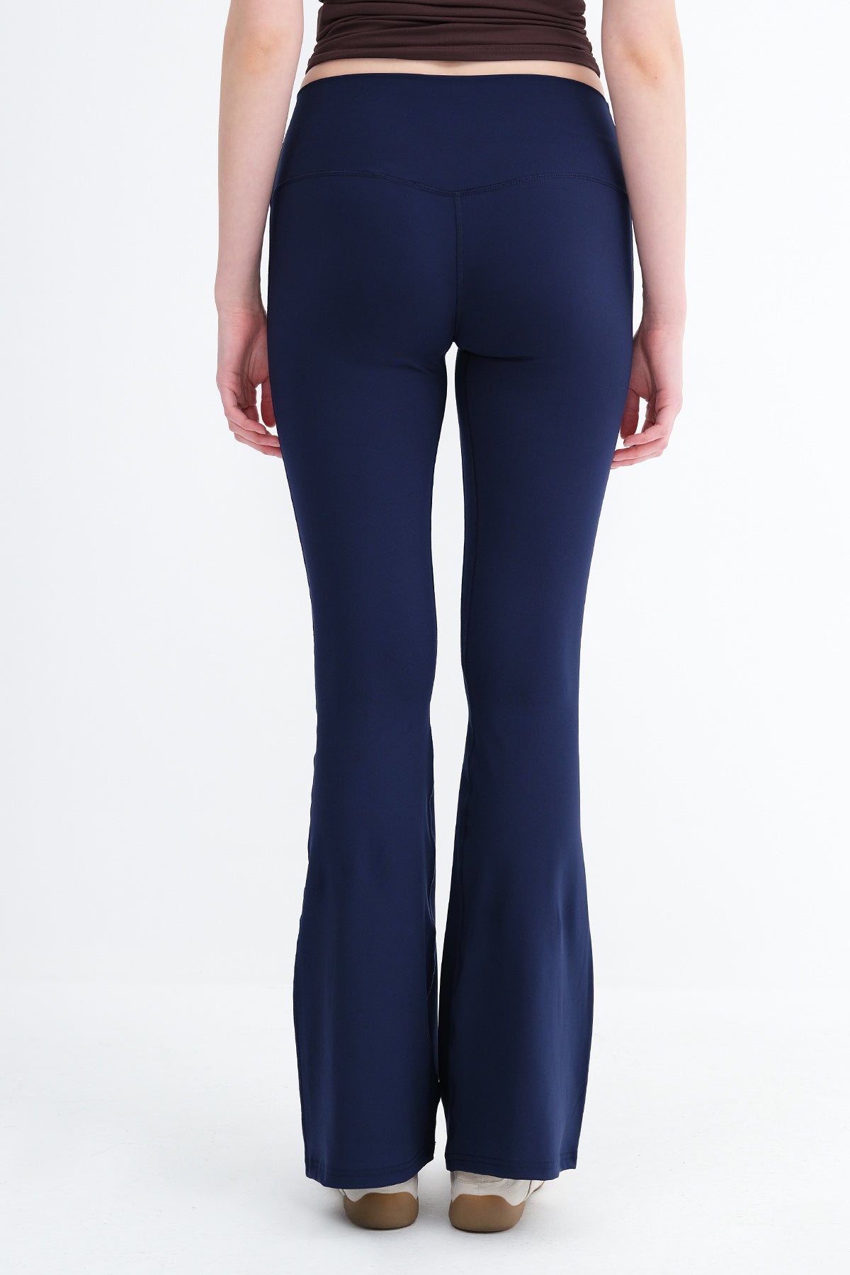 Dark-Night-Blue_Flared-Leggings-addax