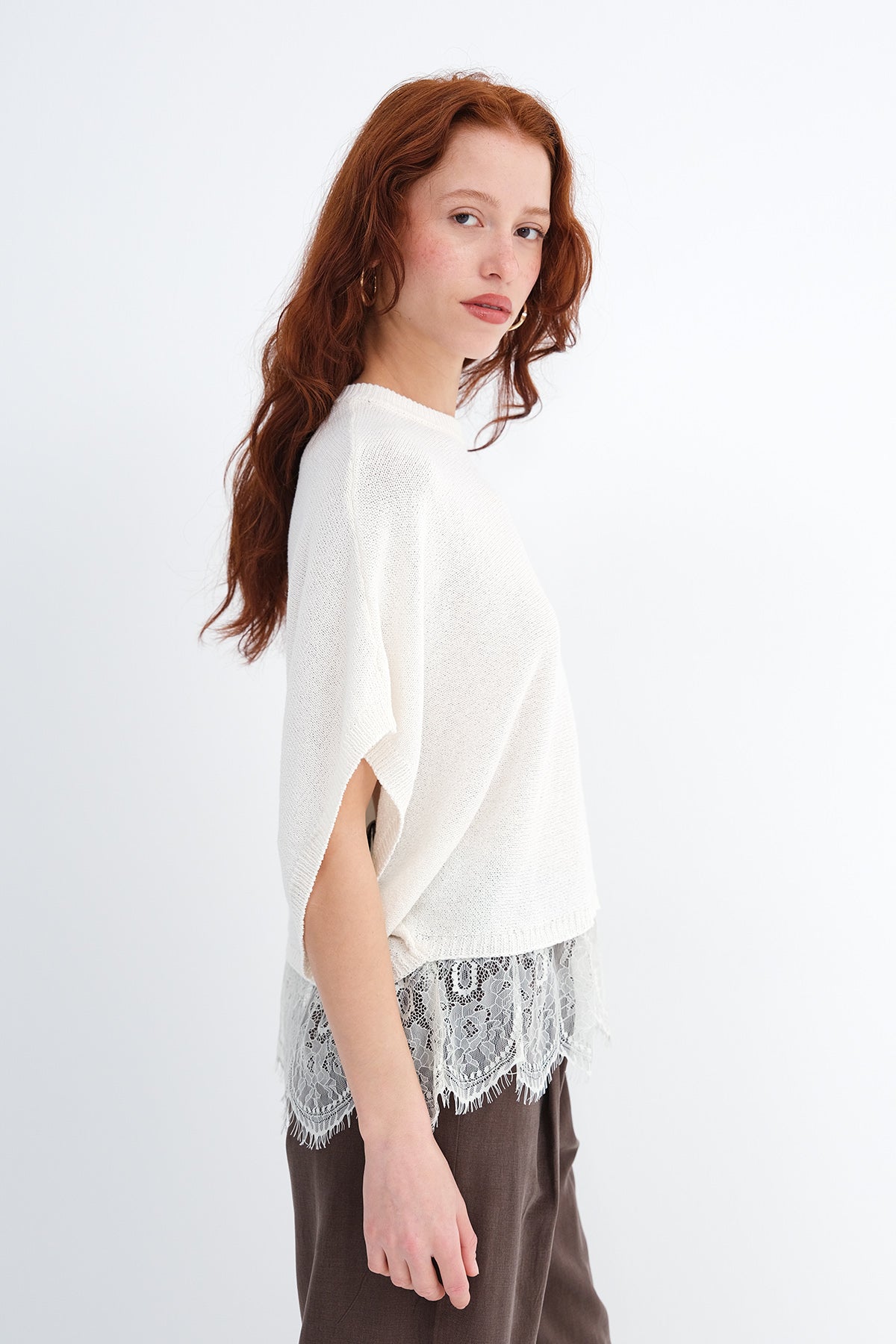 Ecru_Lace-Hem-Knitwear-addax