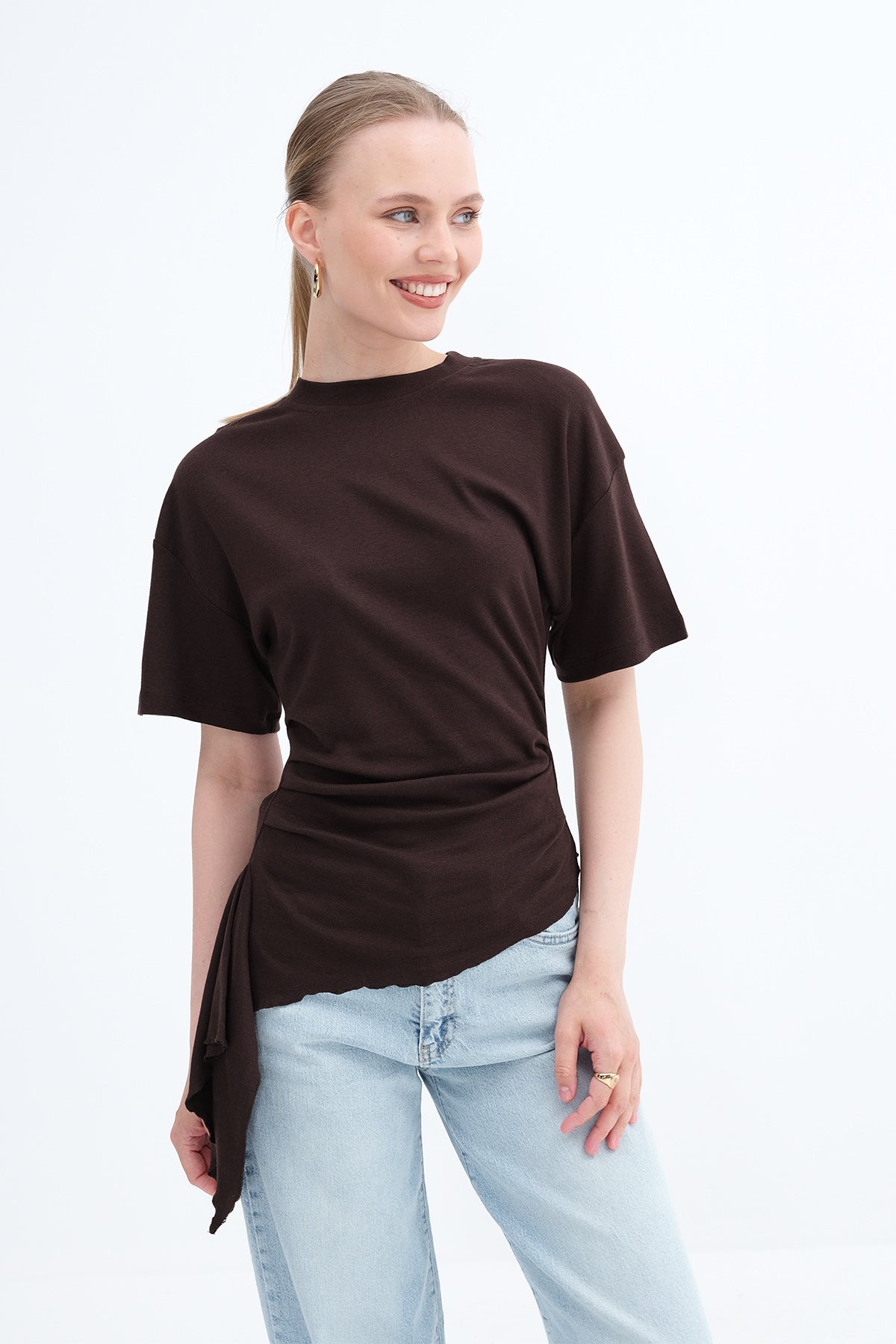 Bitter-Coffee_Side-Ruched-Modal-T-Shirt-addax