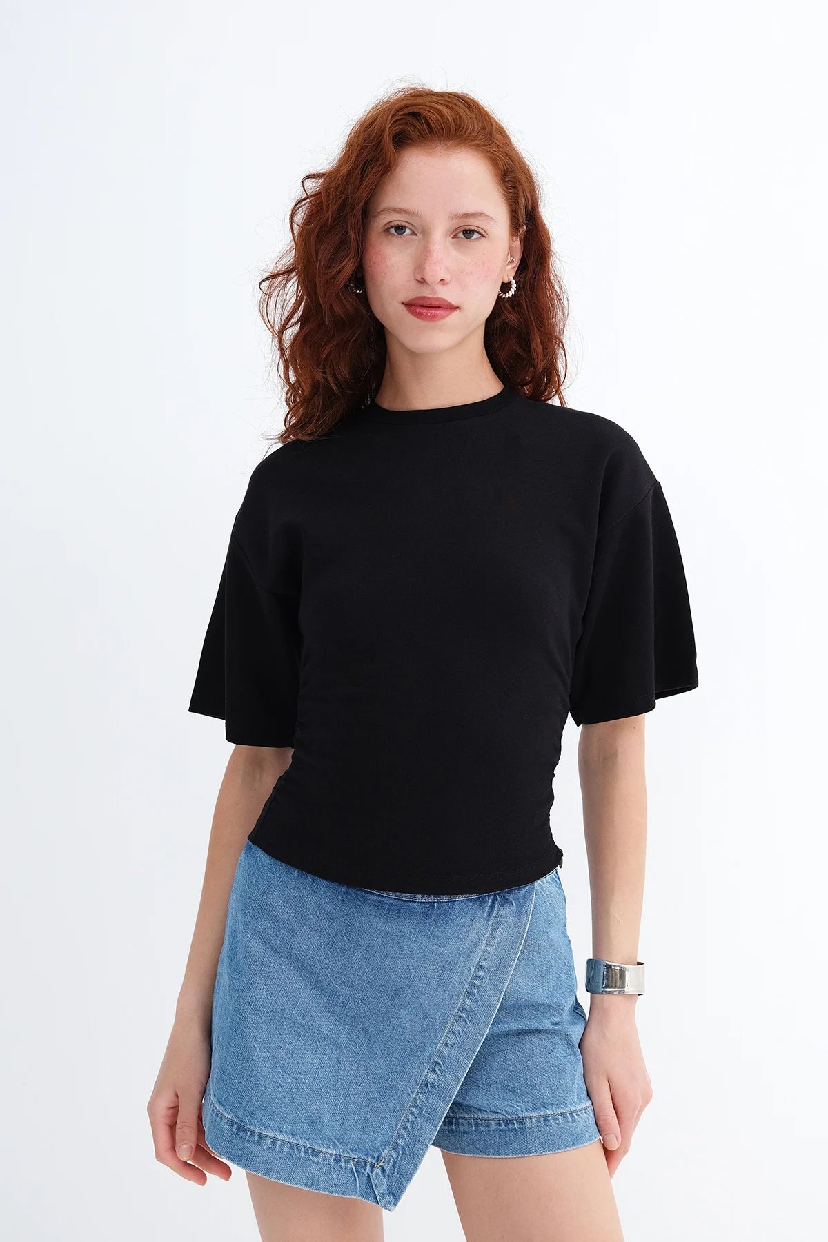 Black_Side-Gathered-T-shirt-addax