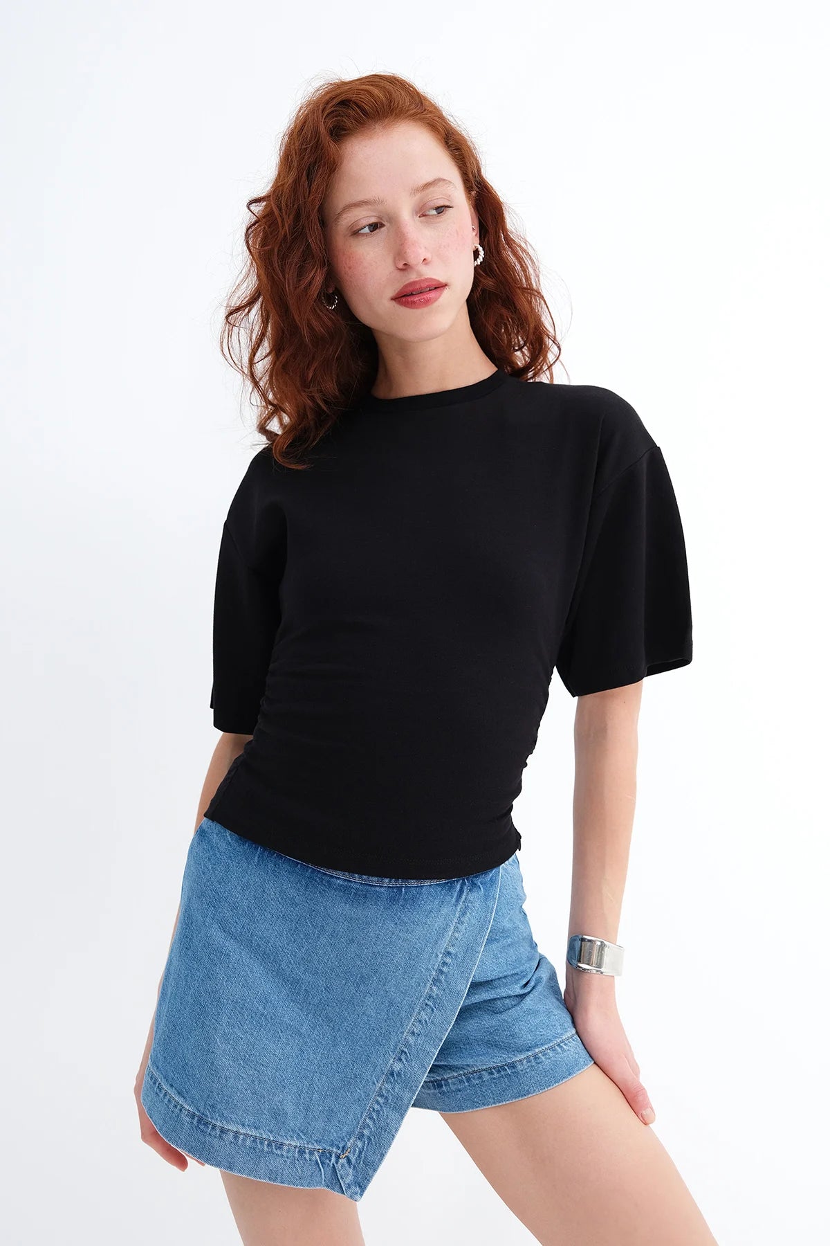 Black_Side-Gathered-T-shirt-addax