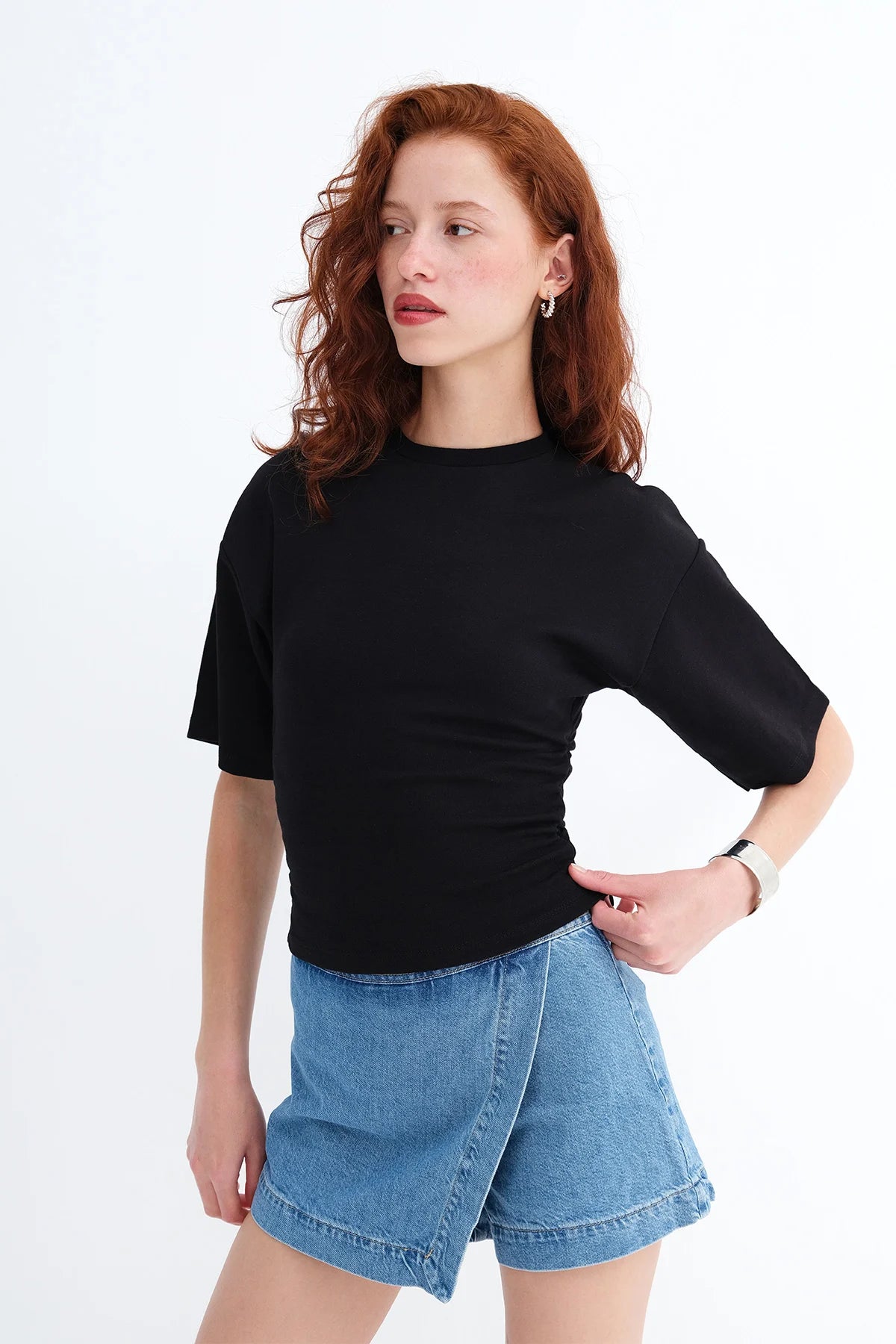 Black_Side-Gathered-T-shirt-addax