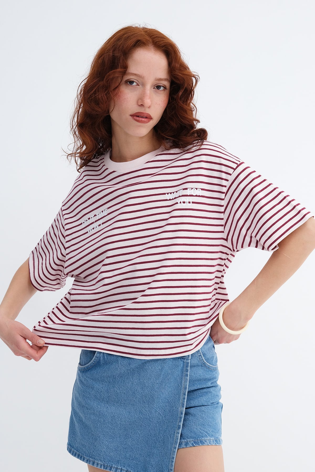 Lotus-Gardenia_Striped-Printed-T-Shirt-addax