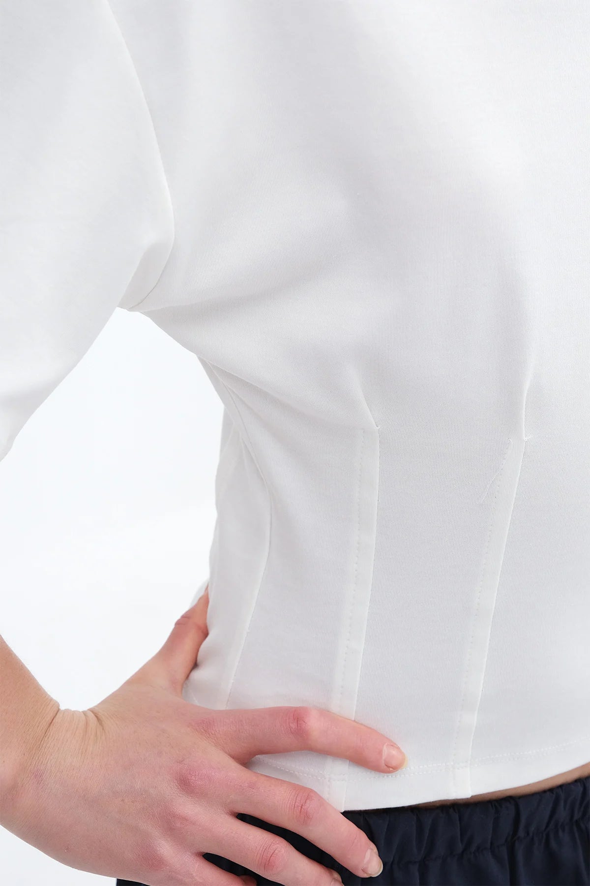 Ecru_Crew-Neck-Basic-T-shirt-addax