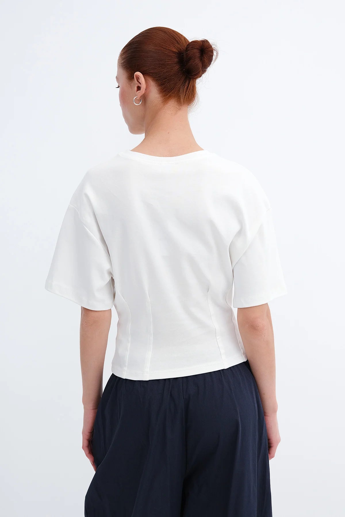 Ecru_Crew-Neck-Basic-T-shirt-addax